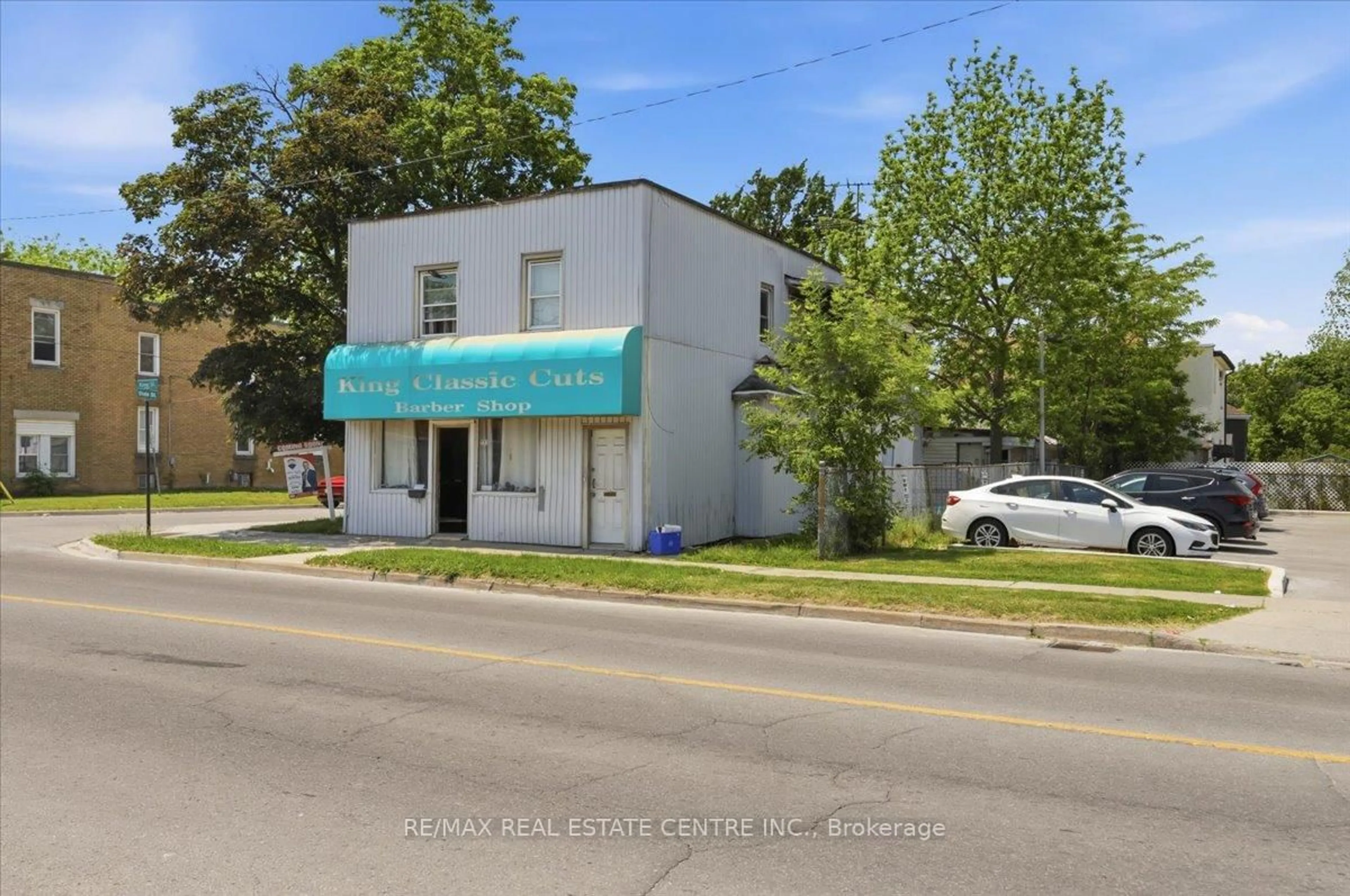 Unknown for 233 King St, Welland Ontario L3B 3J6