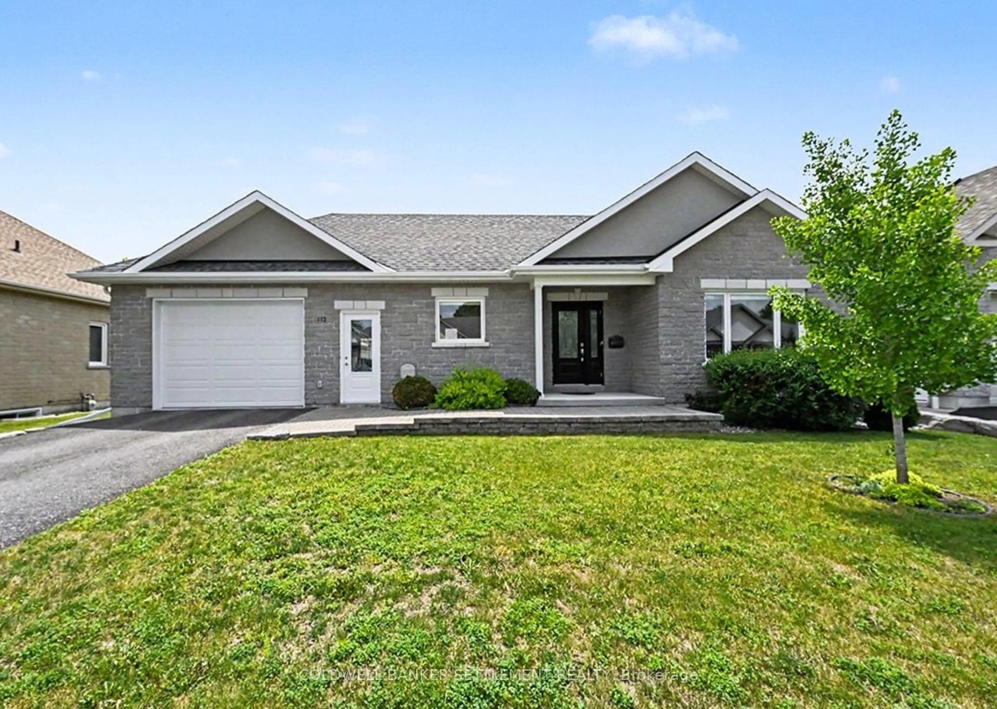 Home with vinyl exterior material, street for 112 Mac Campbell Dr, Perth Ontario K7H 0A3