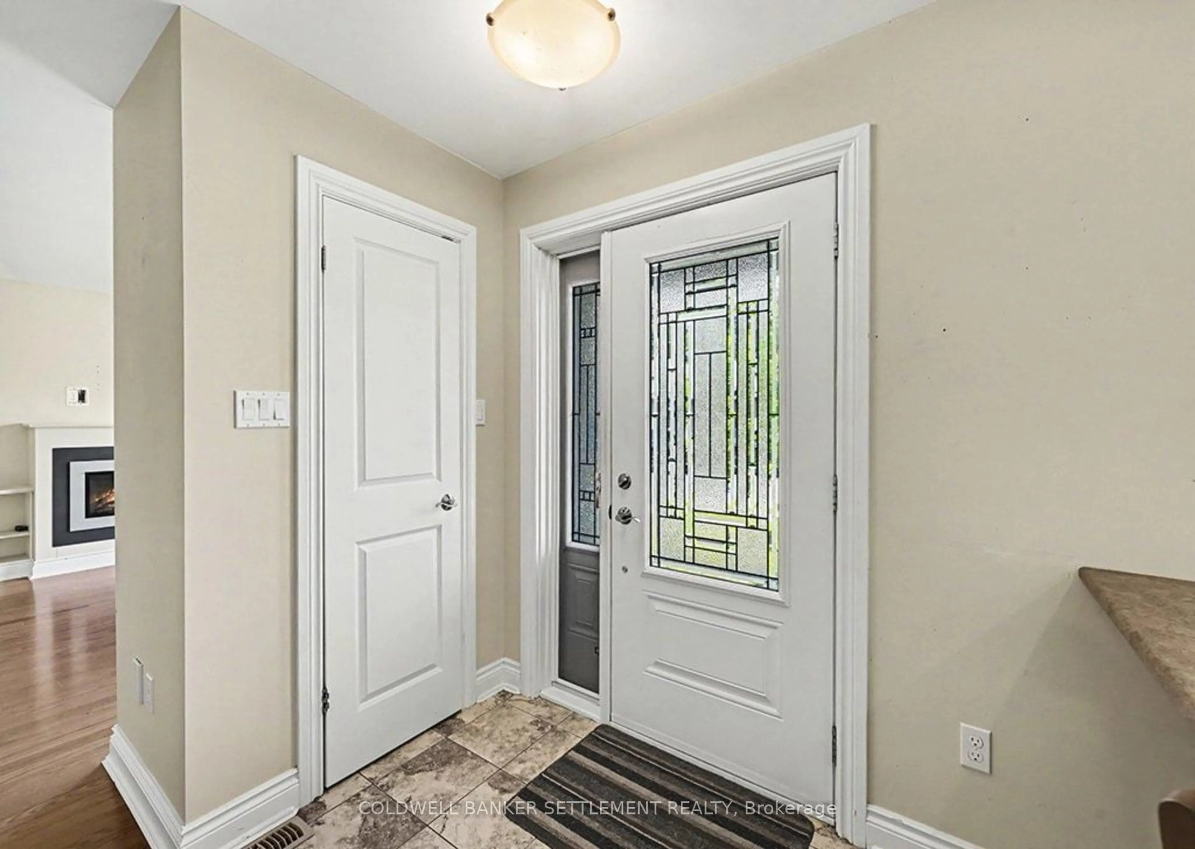 Indoor entryway for 112 Mac Campbell Dr, Perth Ontario K7H 0A3