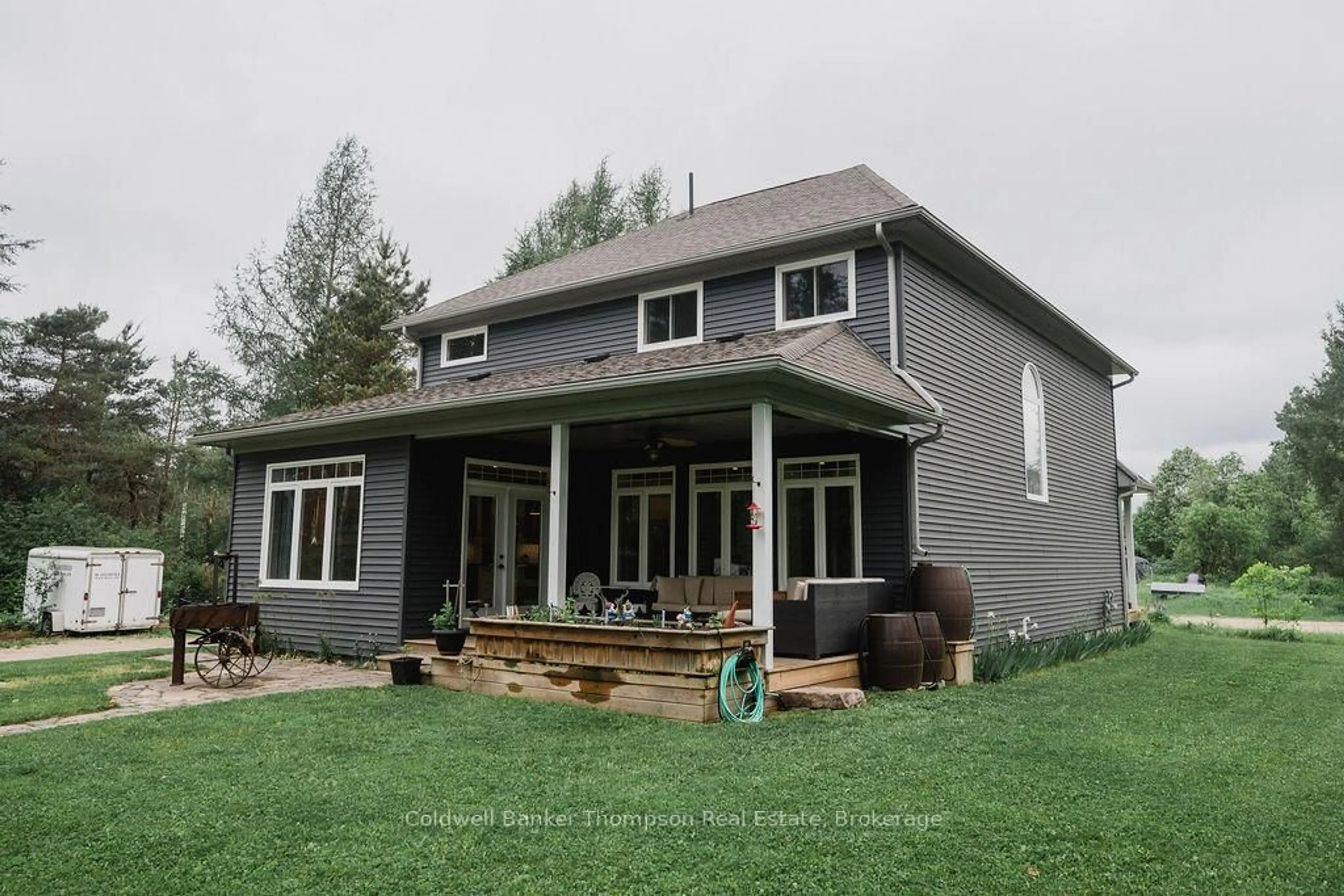 Home with vinyl exterior material, building for 39 Riverside Ave, South River Ontario P0A 1X0