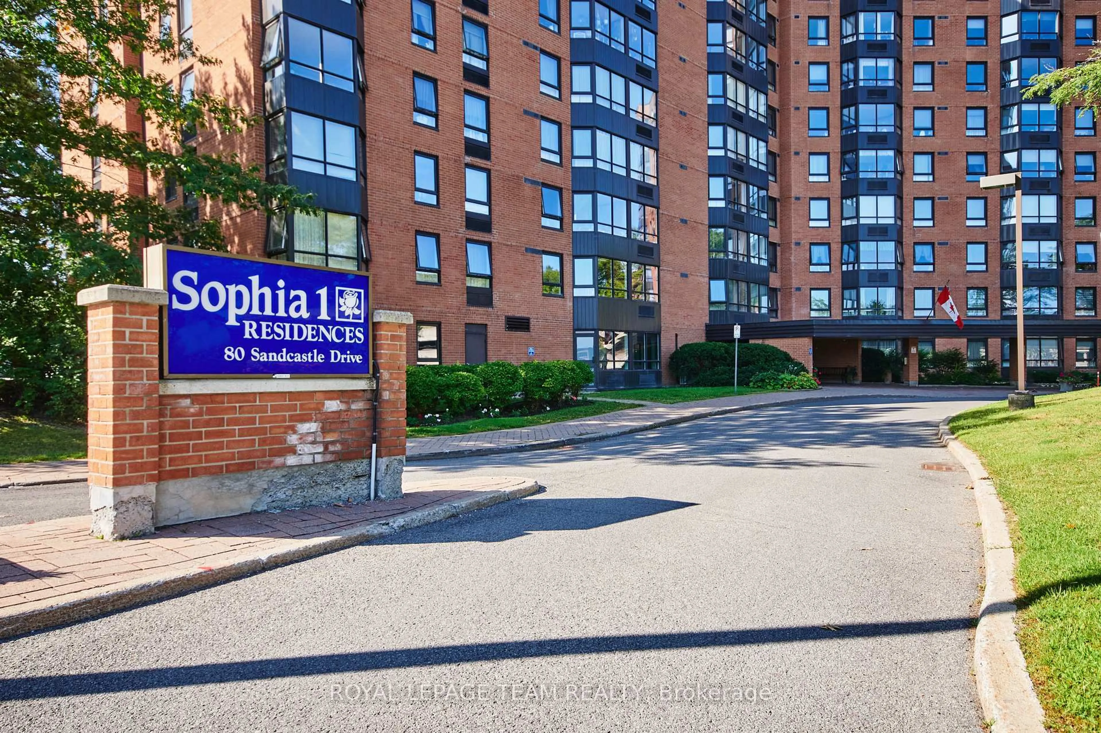A pic from outside/outdoor area/front of a property/back of a property/a pic from drone, street for 80 SANDCASTLE Dr #415, Ottawa Ontario K2H 9E7
