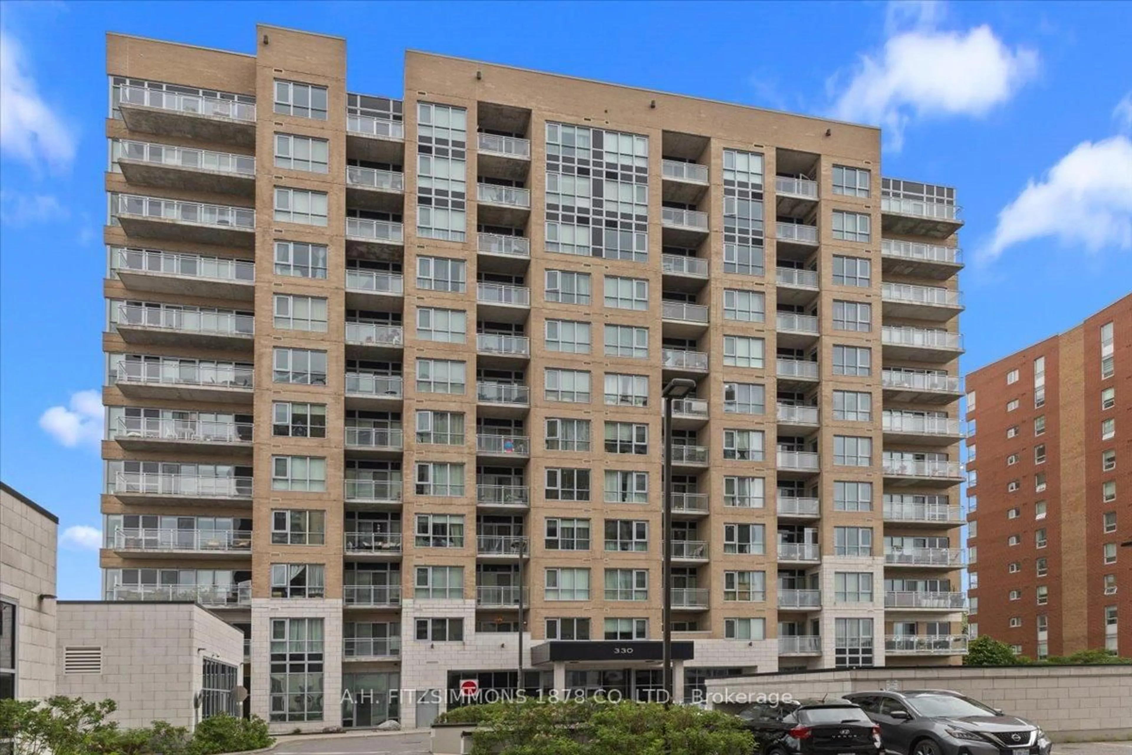 Unknown for 330 Titan Private #410, Ottawa Ontario K2G 1G3