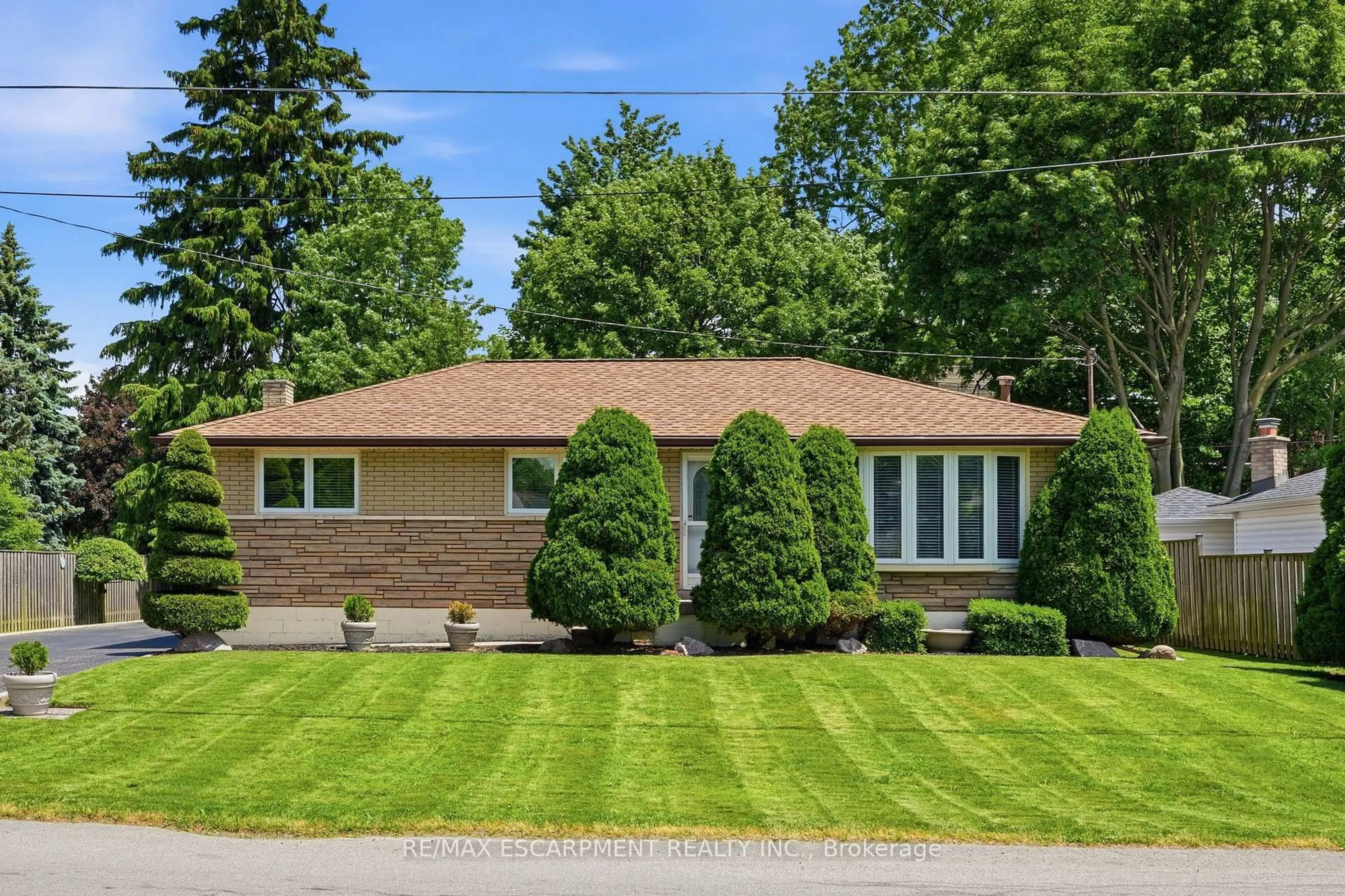Home with brick exterior material, street for 169 Seminole Rd, Hamilton Ontario L9G 1Y7