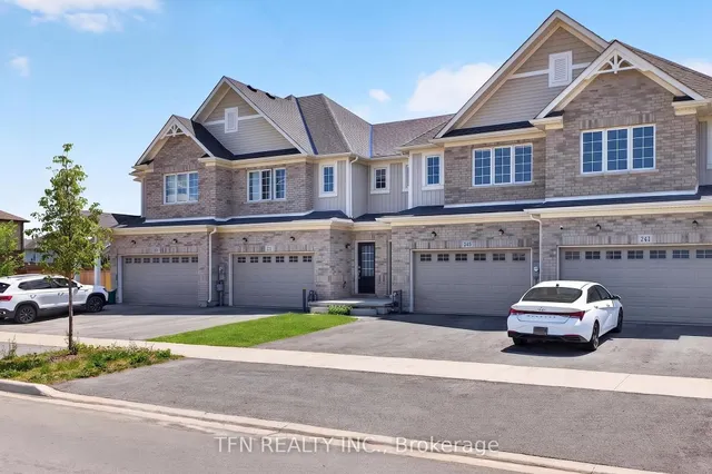 245 Bur Oak Dr, Thorold 2