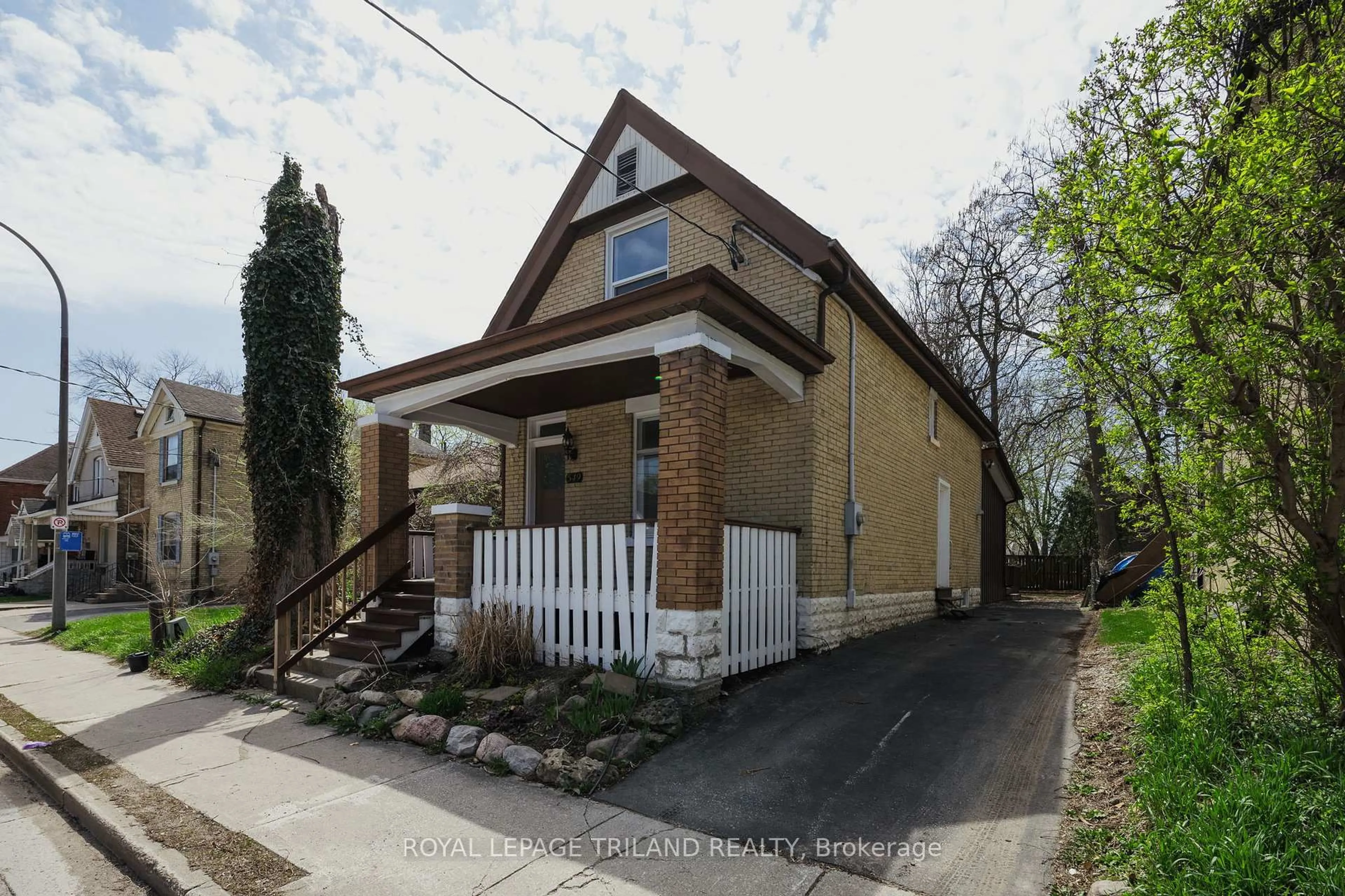 Unknown for 549 Quebec St, London East Ontario N5W 3Y9