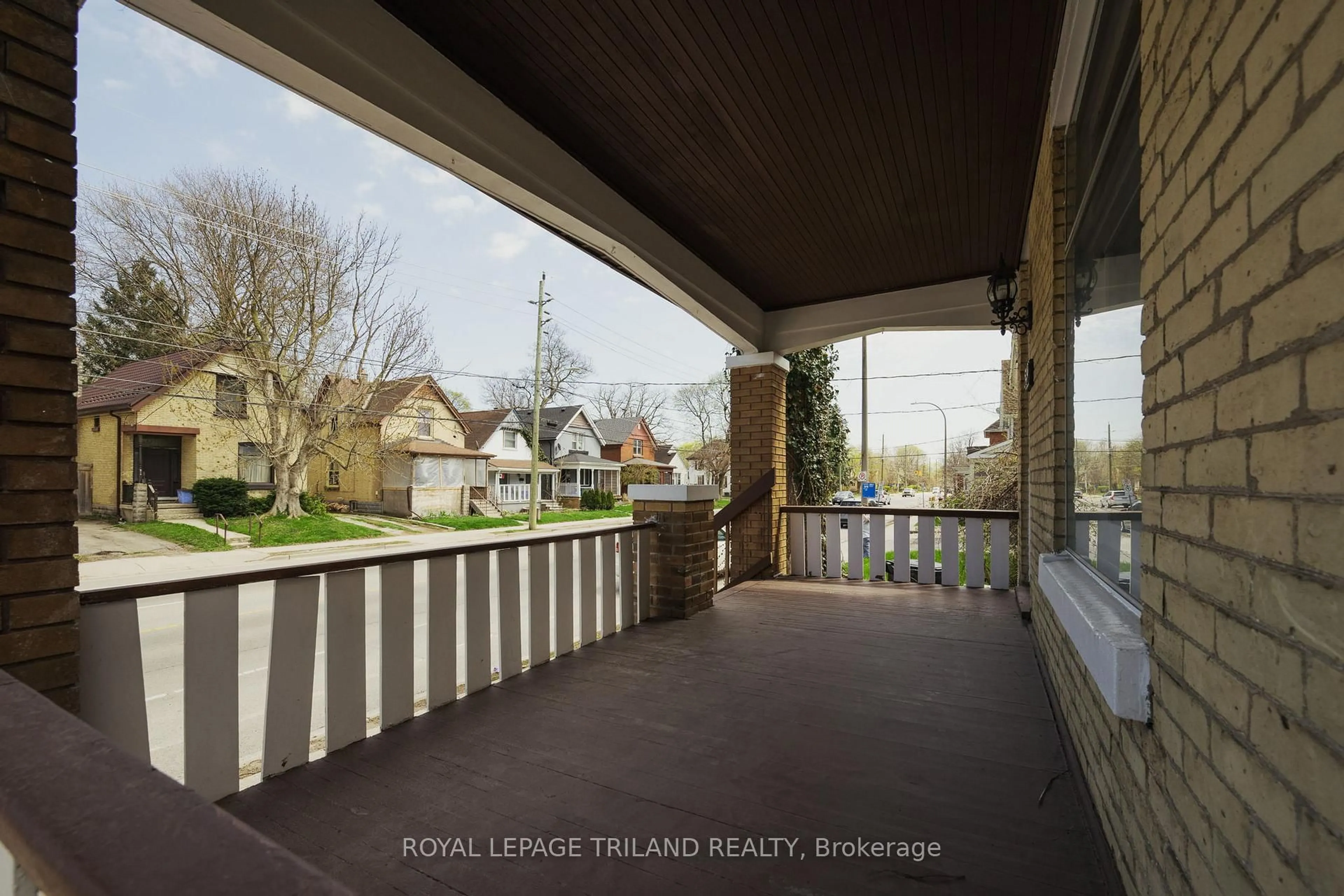 Patio, unknown for 549 Quebec St, London East Ontario N5W 3Y9