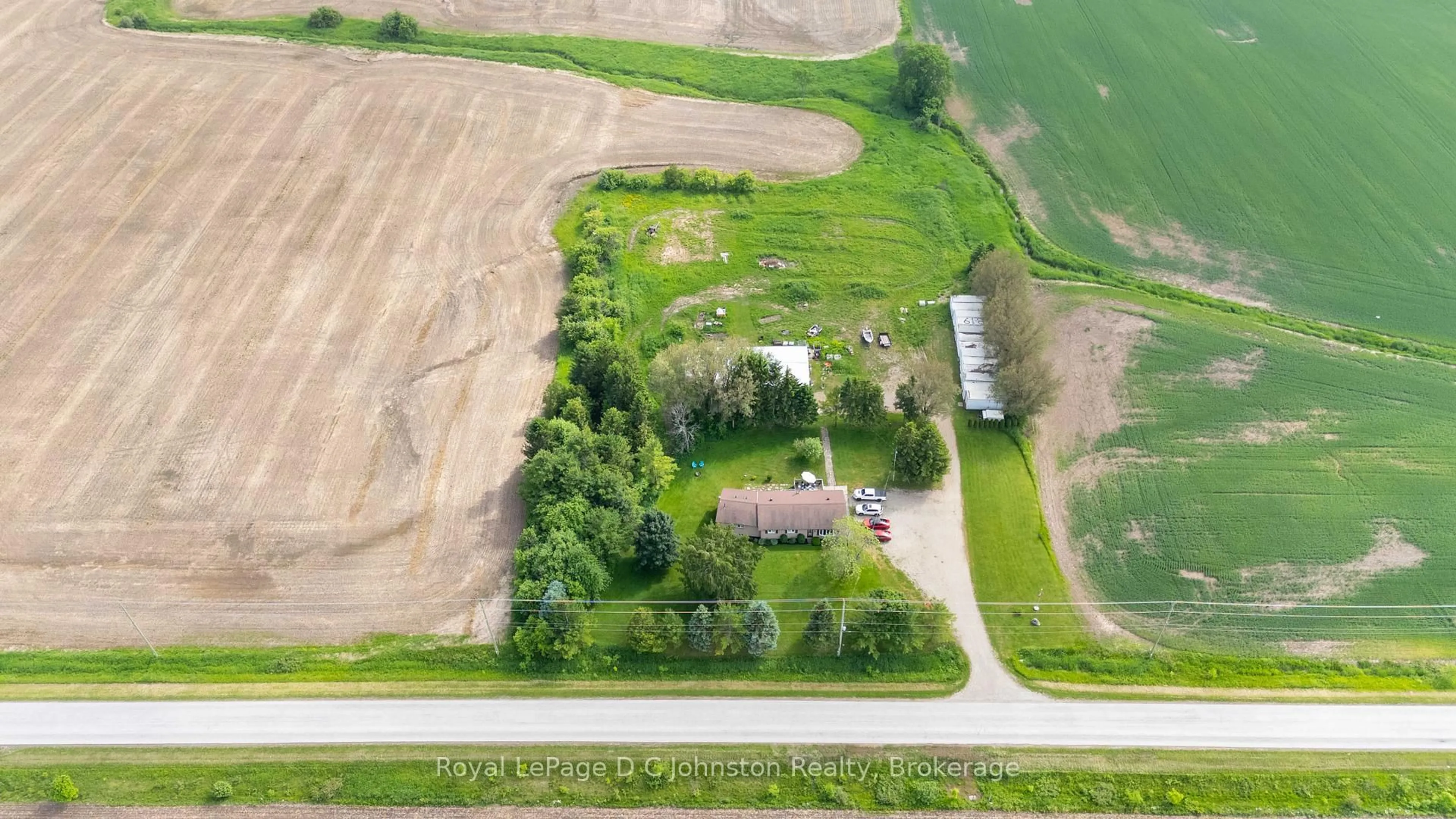 A pic from outside/outdoor area/front of a property/back of a property/a pic from drone, water/lake/river/ocean view for 1073 8 Concession, Kincardine Ontario N0G 2T0
