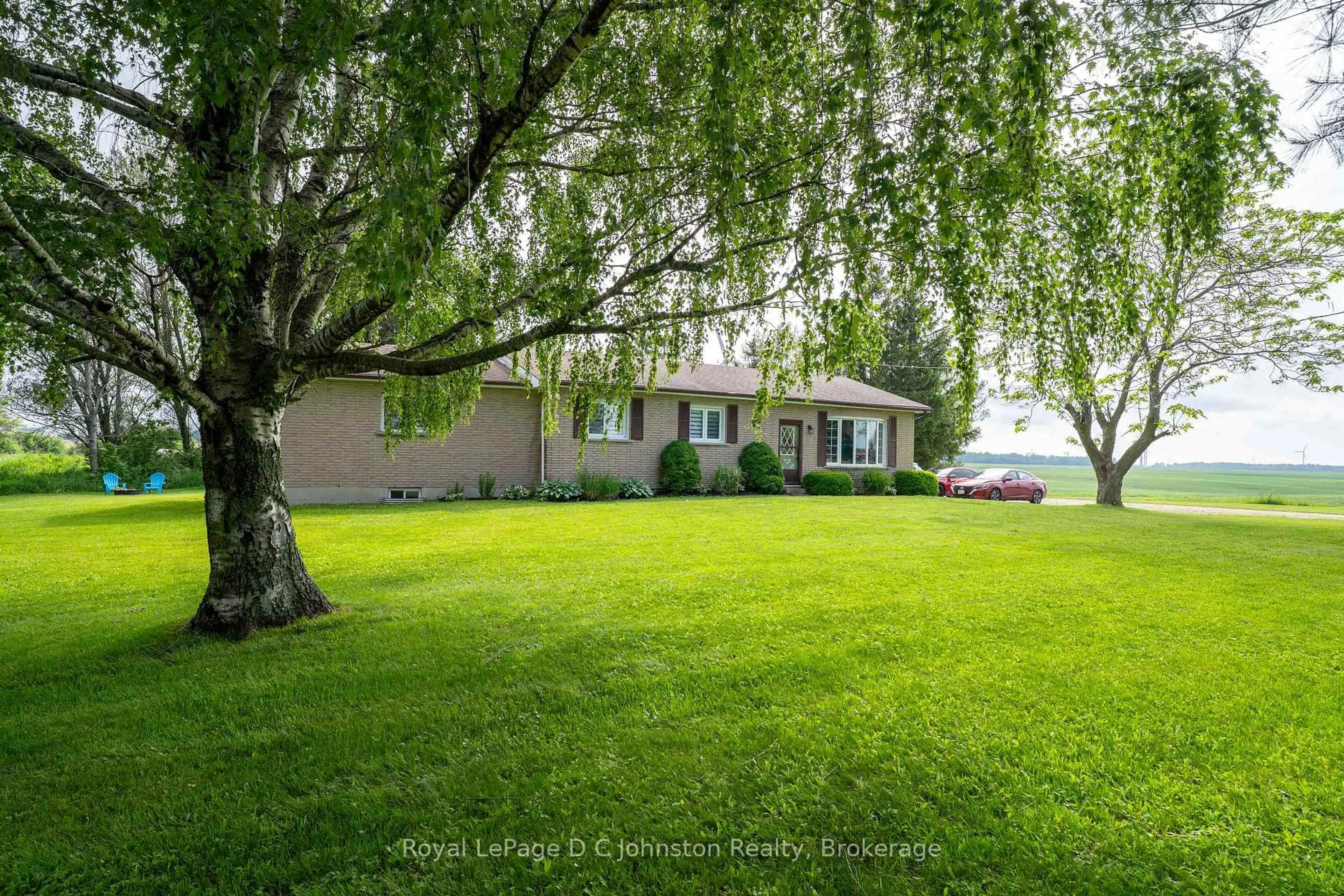 A pic from outside/outdoor area/front of a property/back of a property/a pic from drone, water/lake/river/ocean view for 1073 8 Concession, Kincardine Ontario N0G 2T0