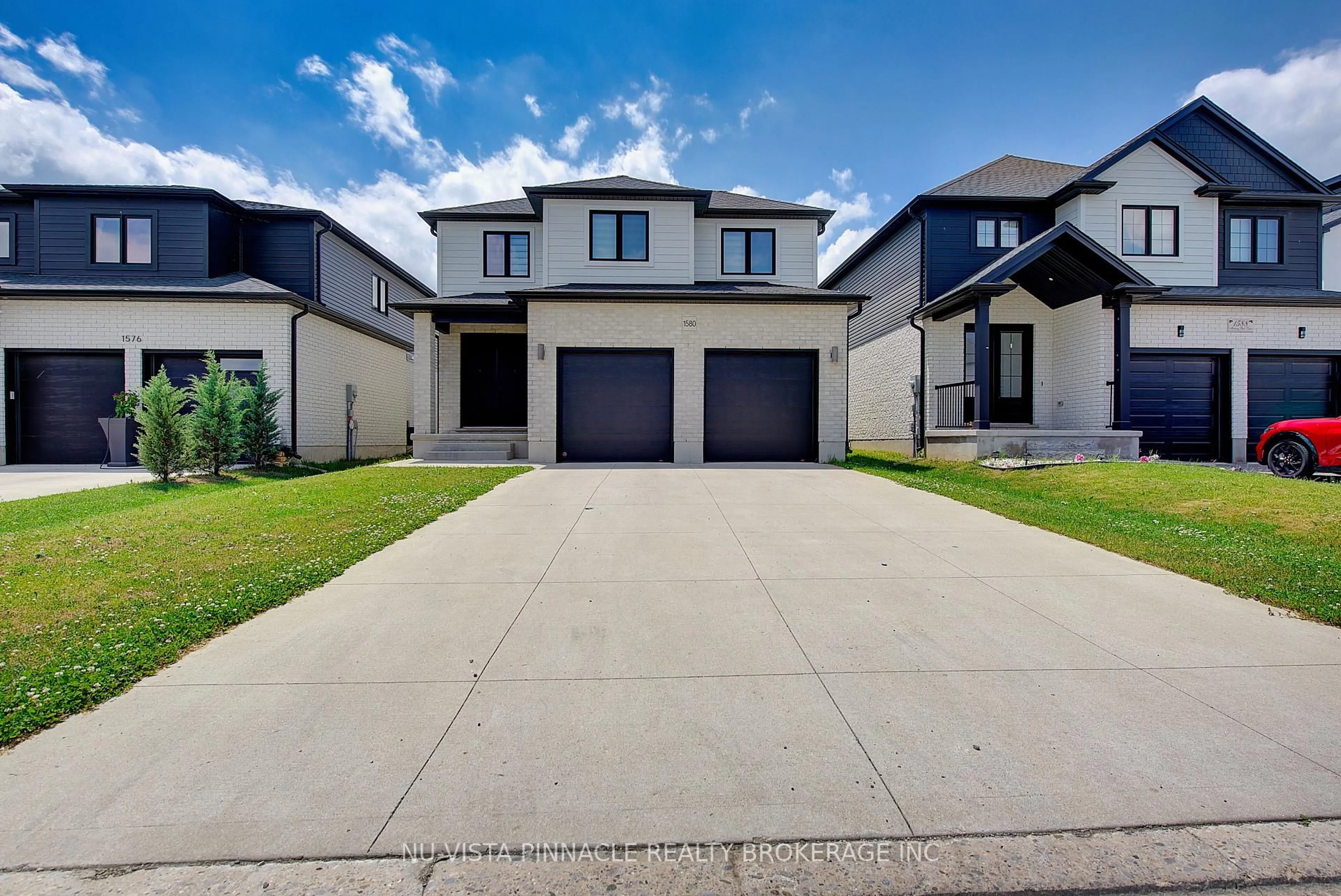 Unknown for 1580 Medway Park Dr, London North Ontario N6G 3W1