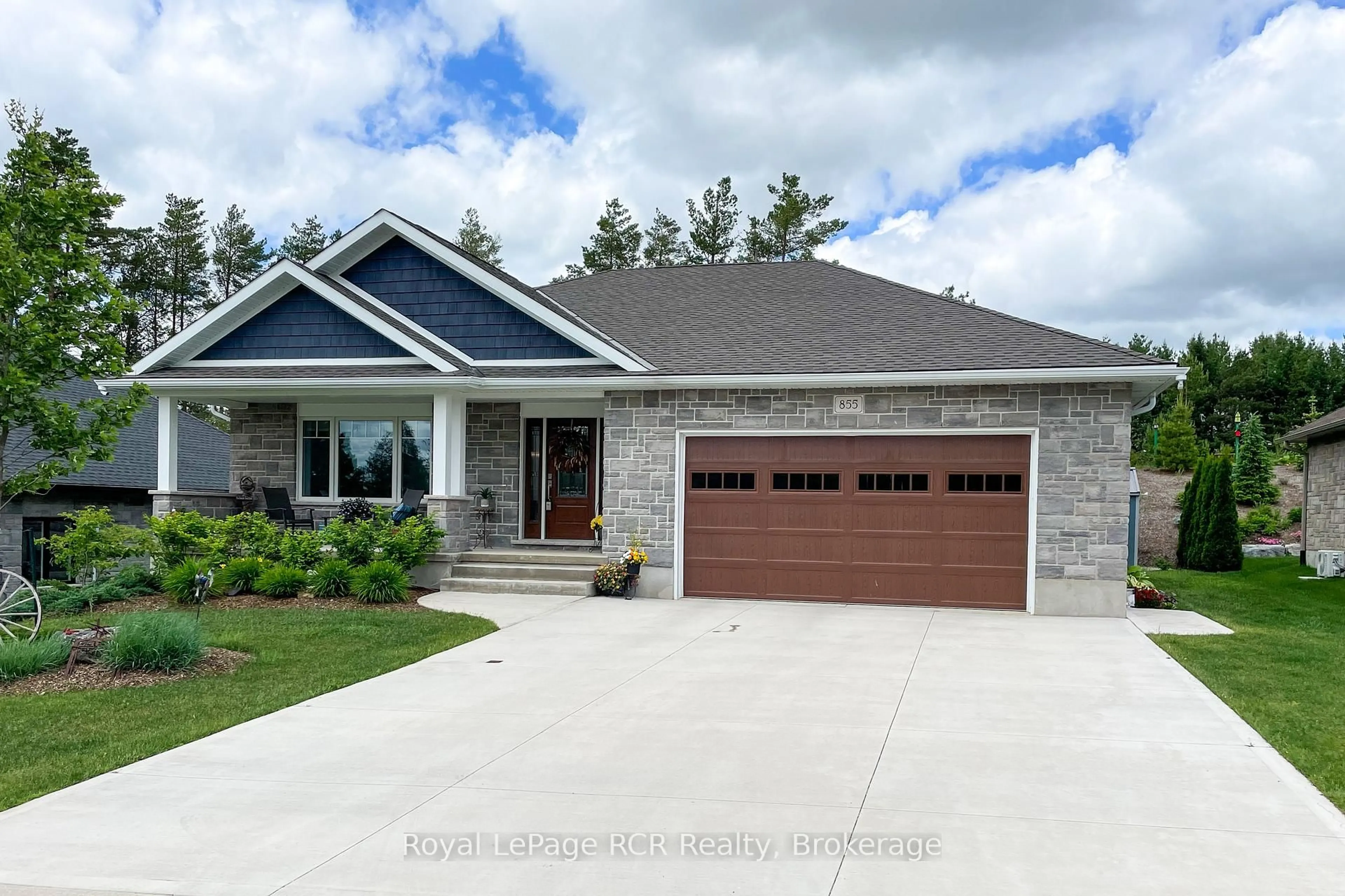 Home with brick exterior material, street for 855 17th St, Hanover Ontario N4N 3B8
