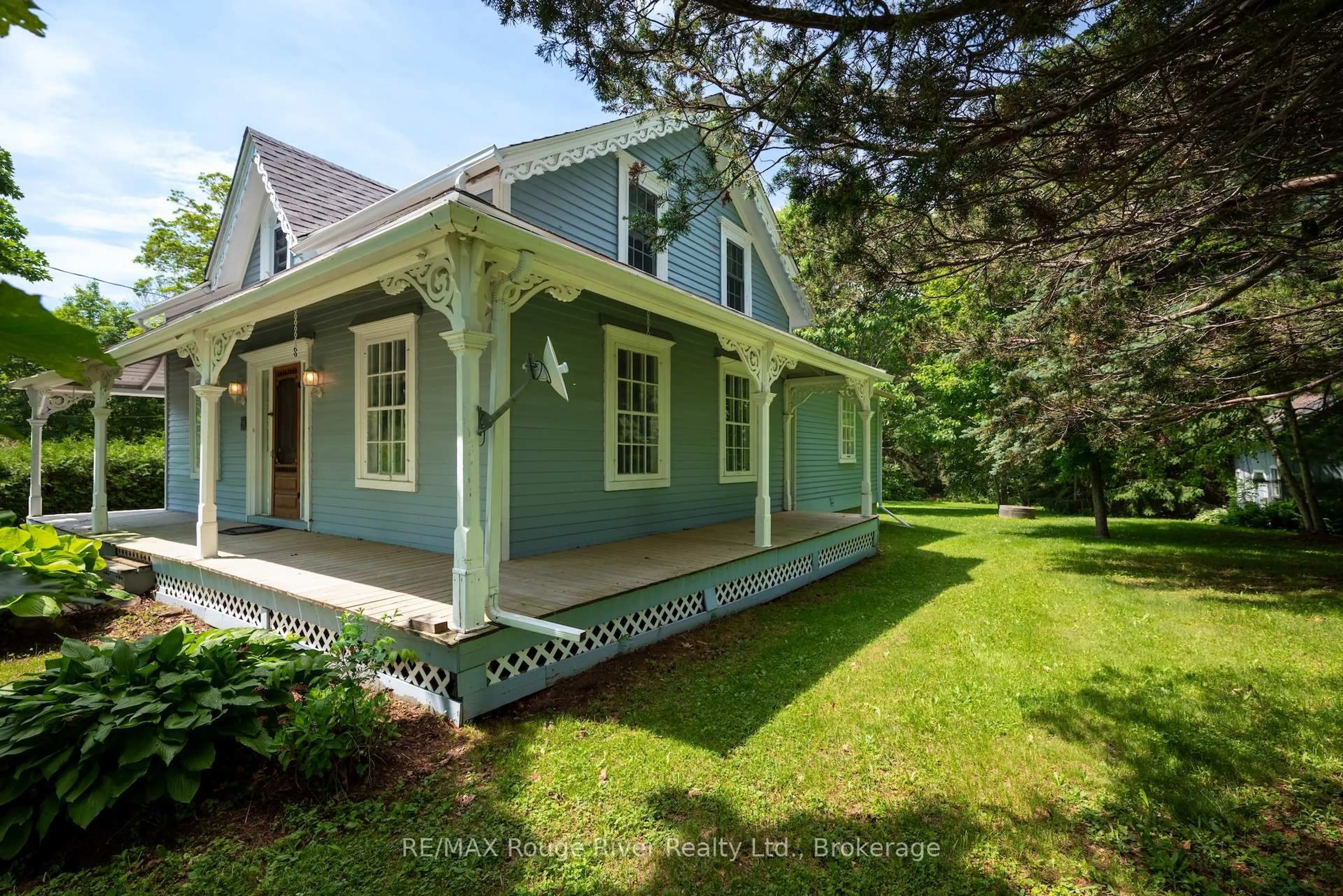 Home with vinyl exterior material, street for 3784 Burnham St, Hamilton Township Ontario K9A 5W6