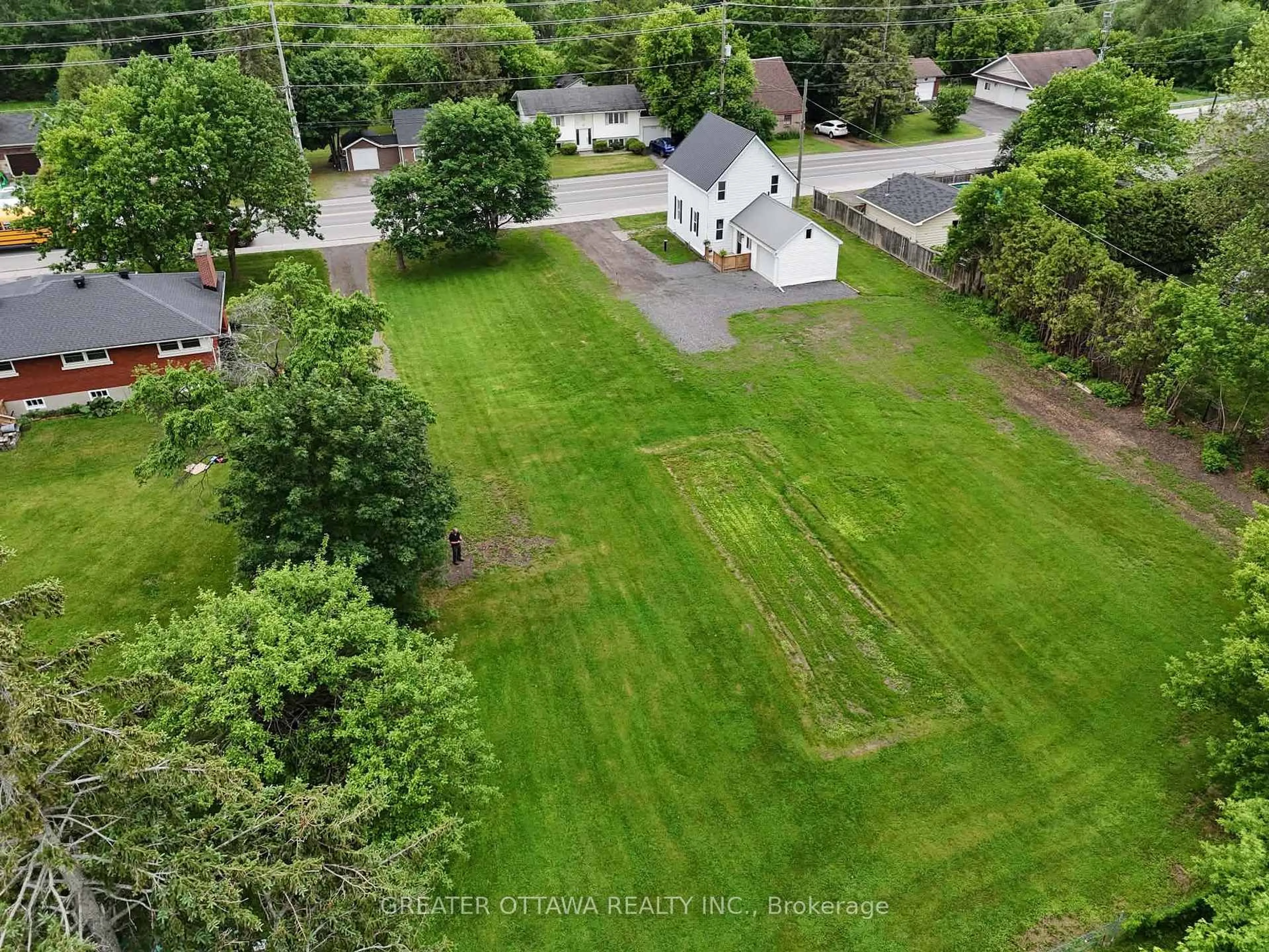 A pic from outside/outdoor area/front of a property/back of a property/a pic from drone, street for 3607 McBean St, Richmond Ontario K0A 2Z0