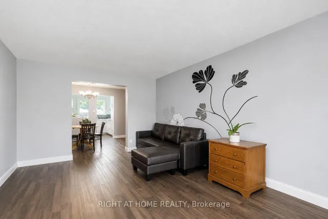 21 Midland Cres #3, Ottawa 5