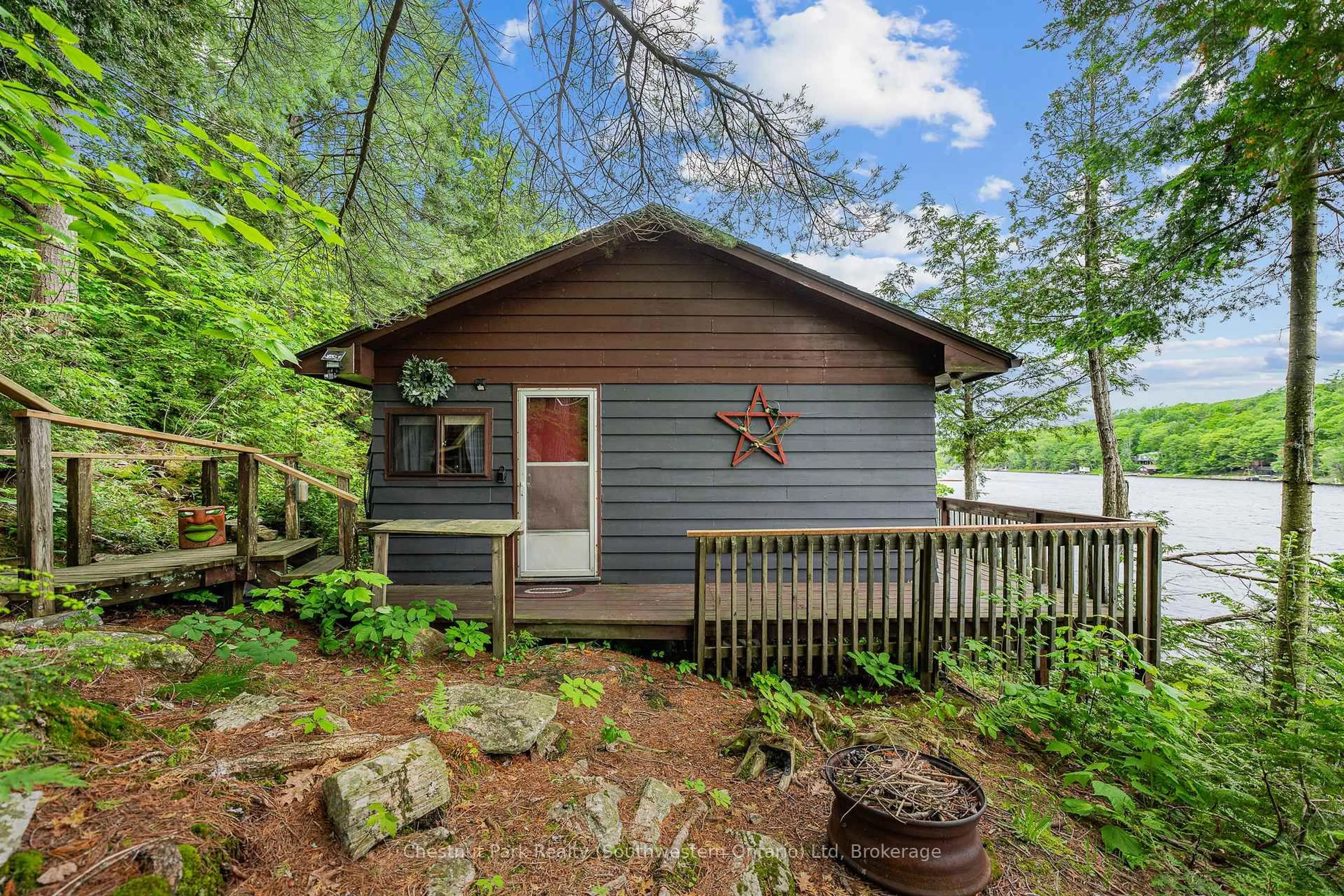 Shed for 3228 Twelve Mile Bay Rd, Georgian Bay Ontario P0C 1H0