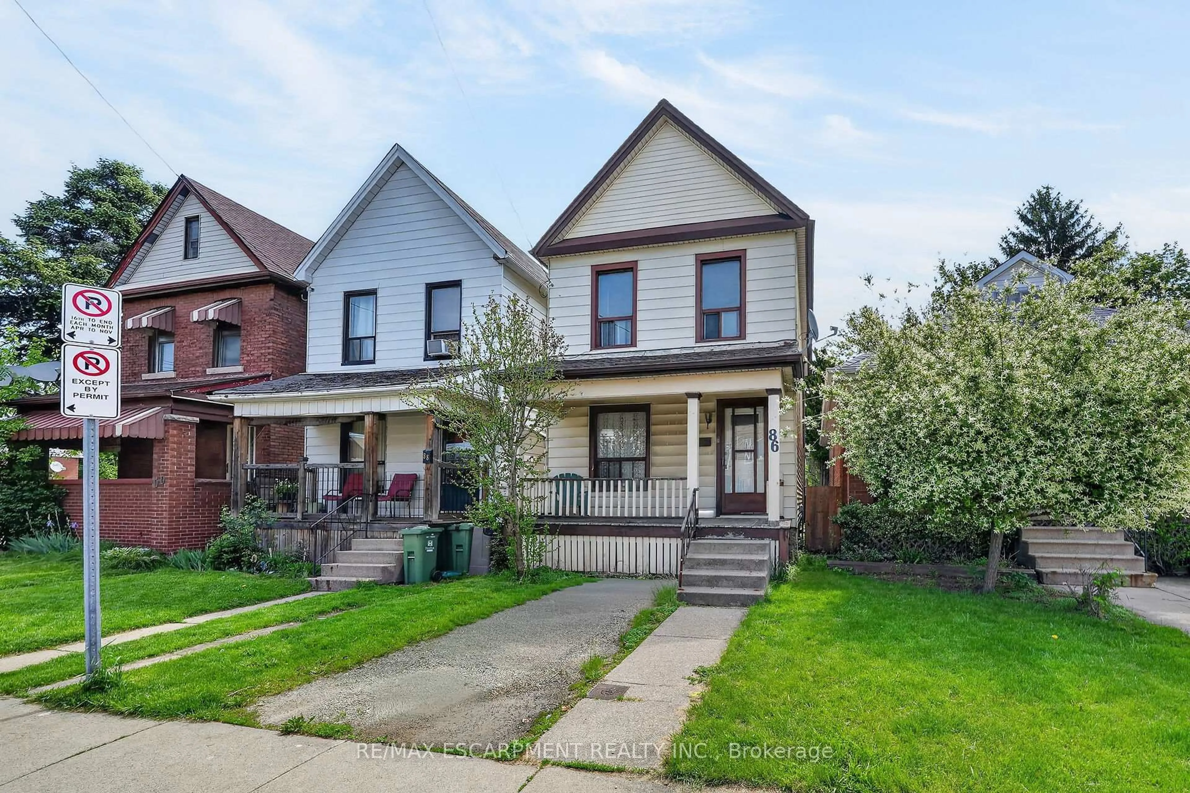 Home with brick exterior material, street for 86 Belview Ave, Hamilton Ontario L8L 7K8