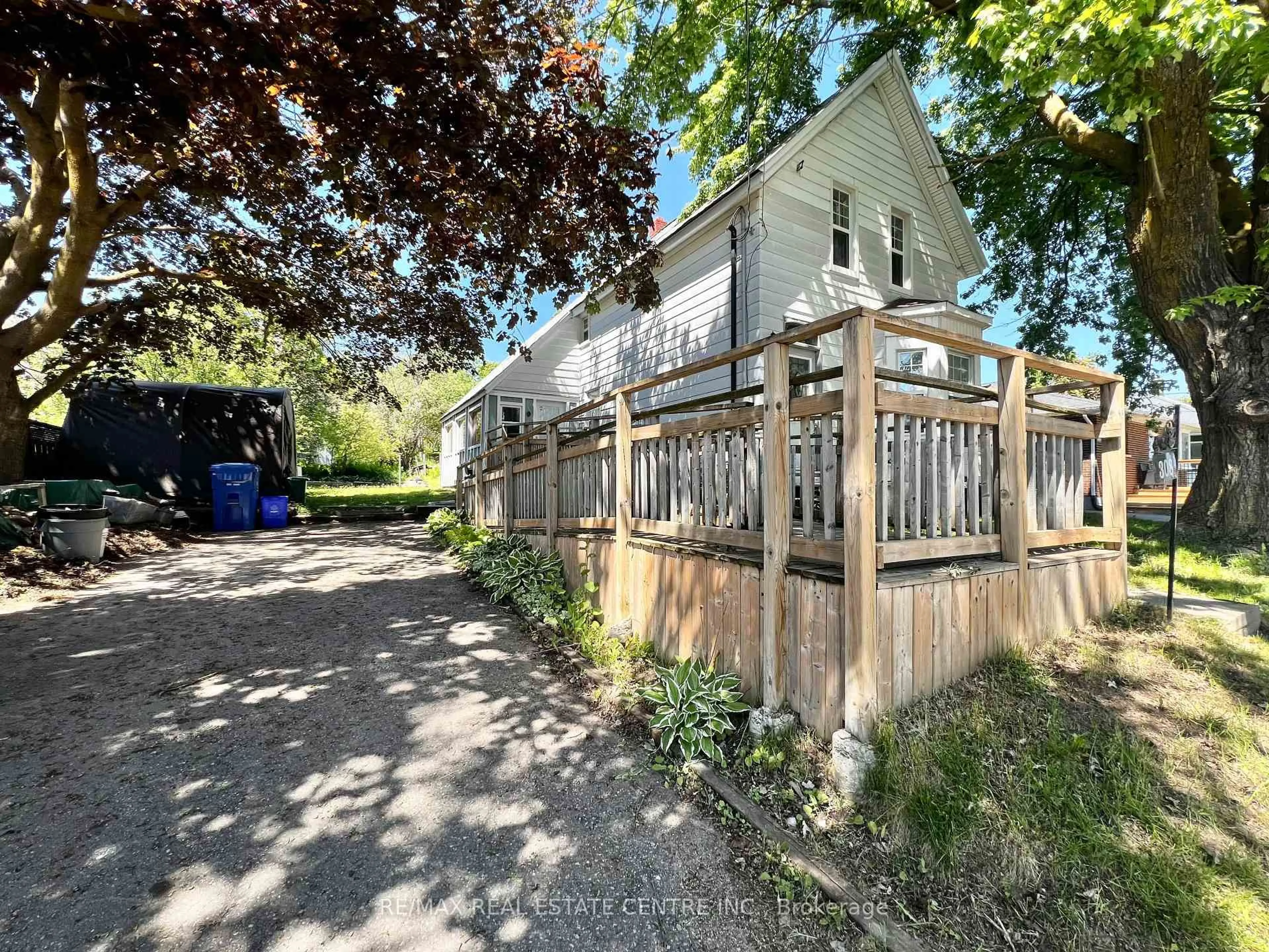 A pic from outside/outdoor area/front of a property/back of a property/a pic from drone, street for 308 William St, Shelburne Ontario L9V 3A7