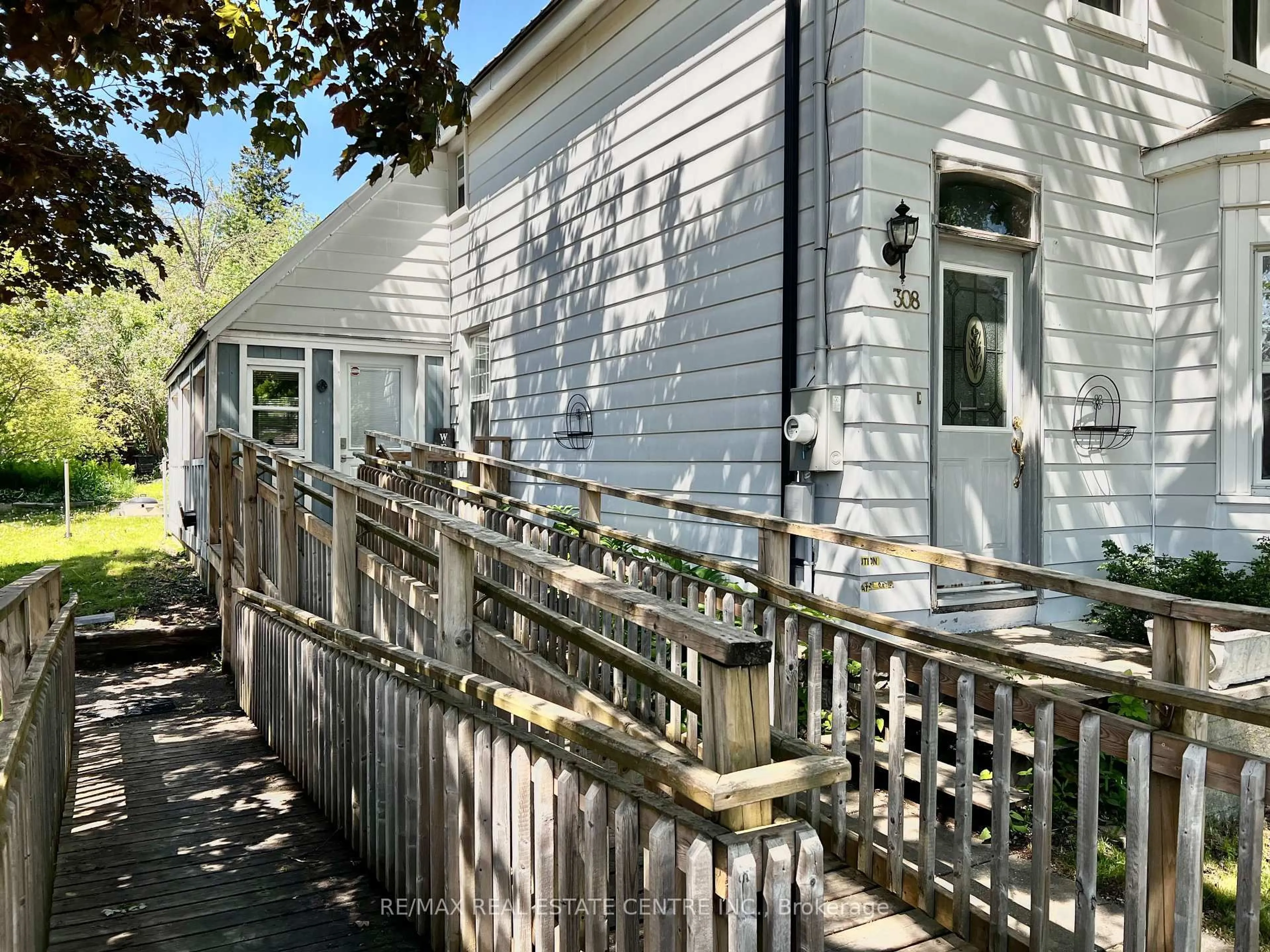 Patio, street for 308 William St, Shelburne Ontario L9V 3A7