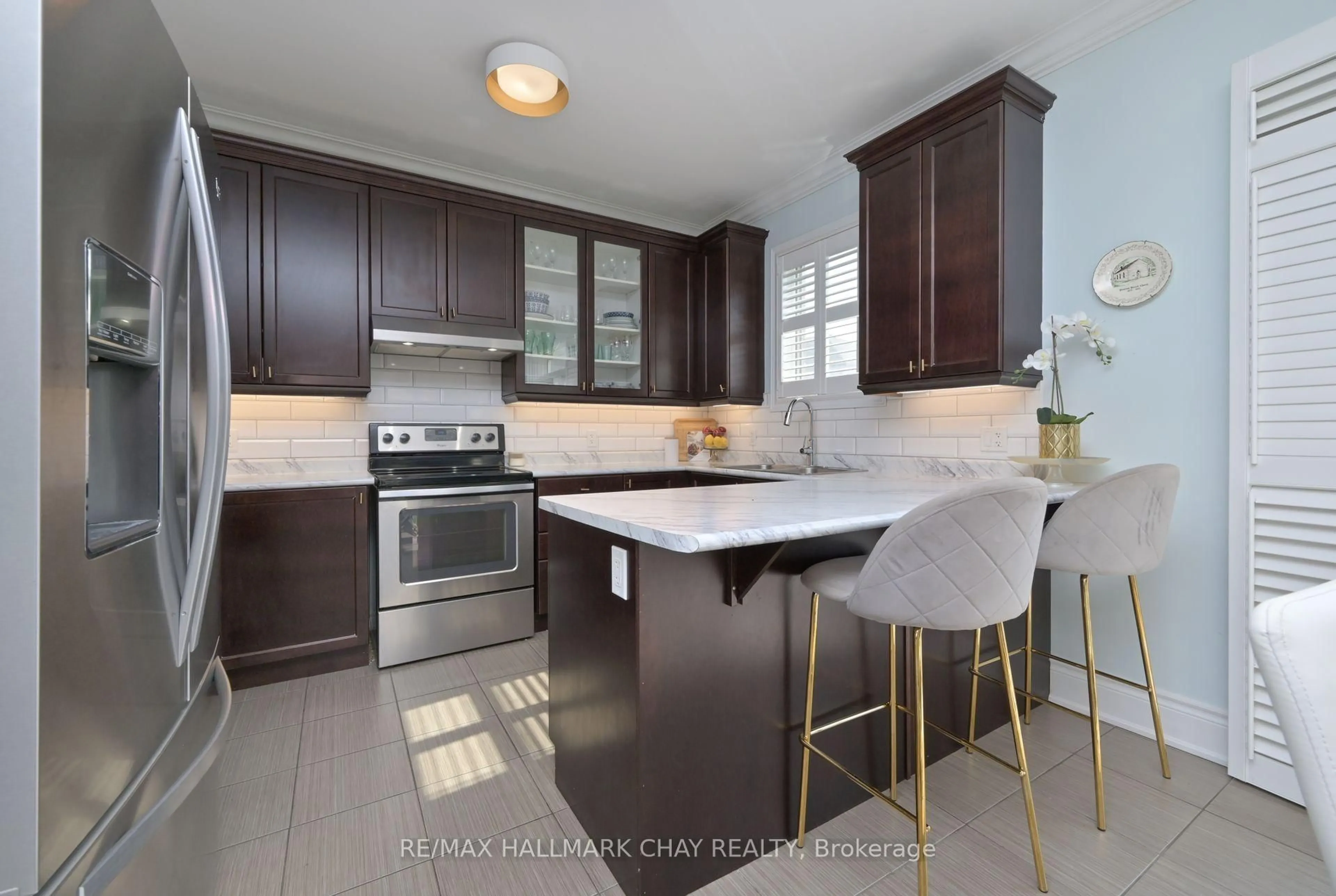 Open concept kitchen, ceramic/tile floor for 337 Col. Phillips Dr, Shelburne Ontario L9V 3W1
