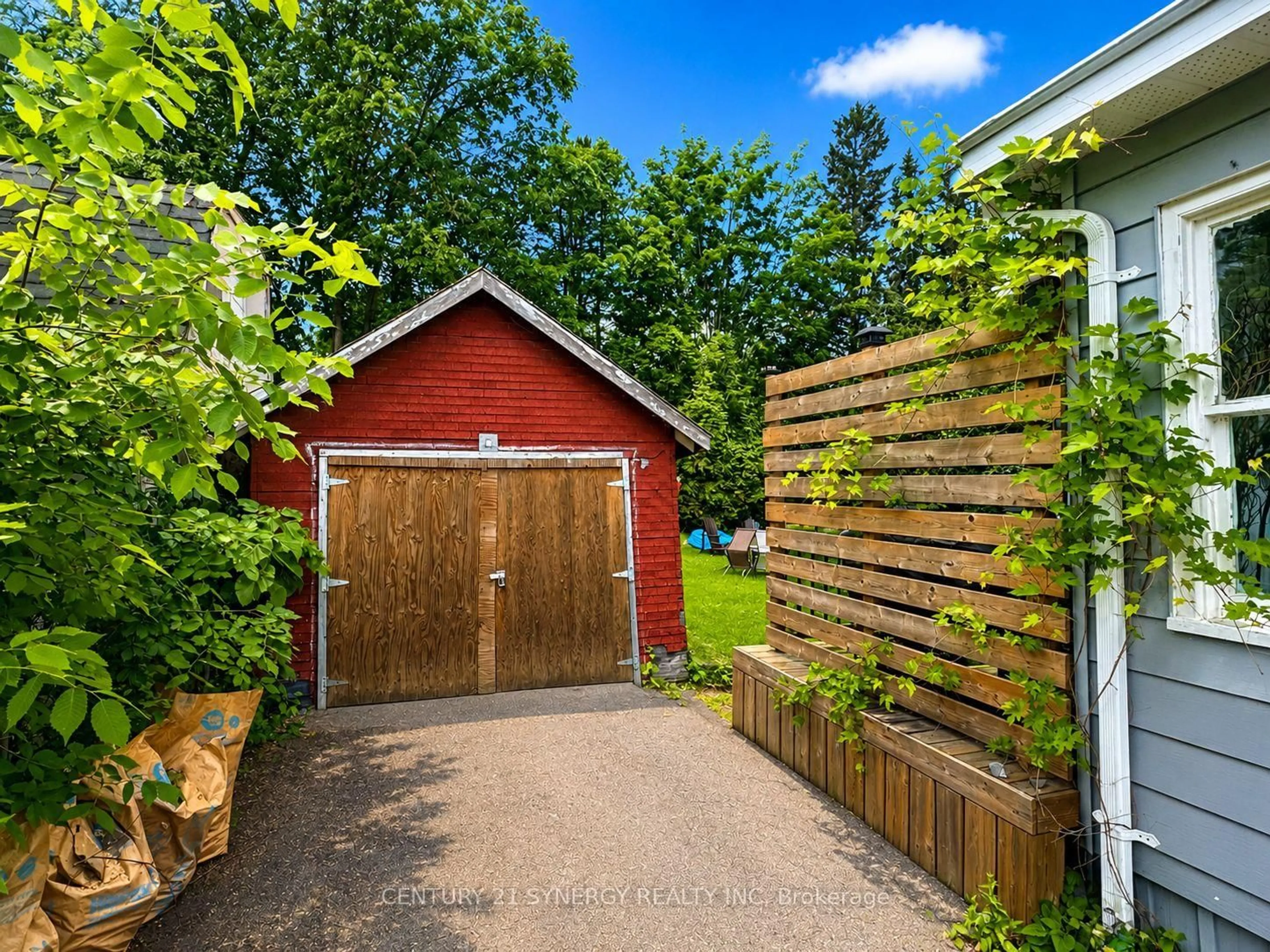 Shed for 80 Abel St, Smiths Falls Ontario K7A 4M5