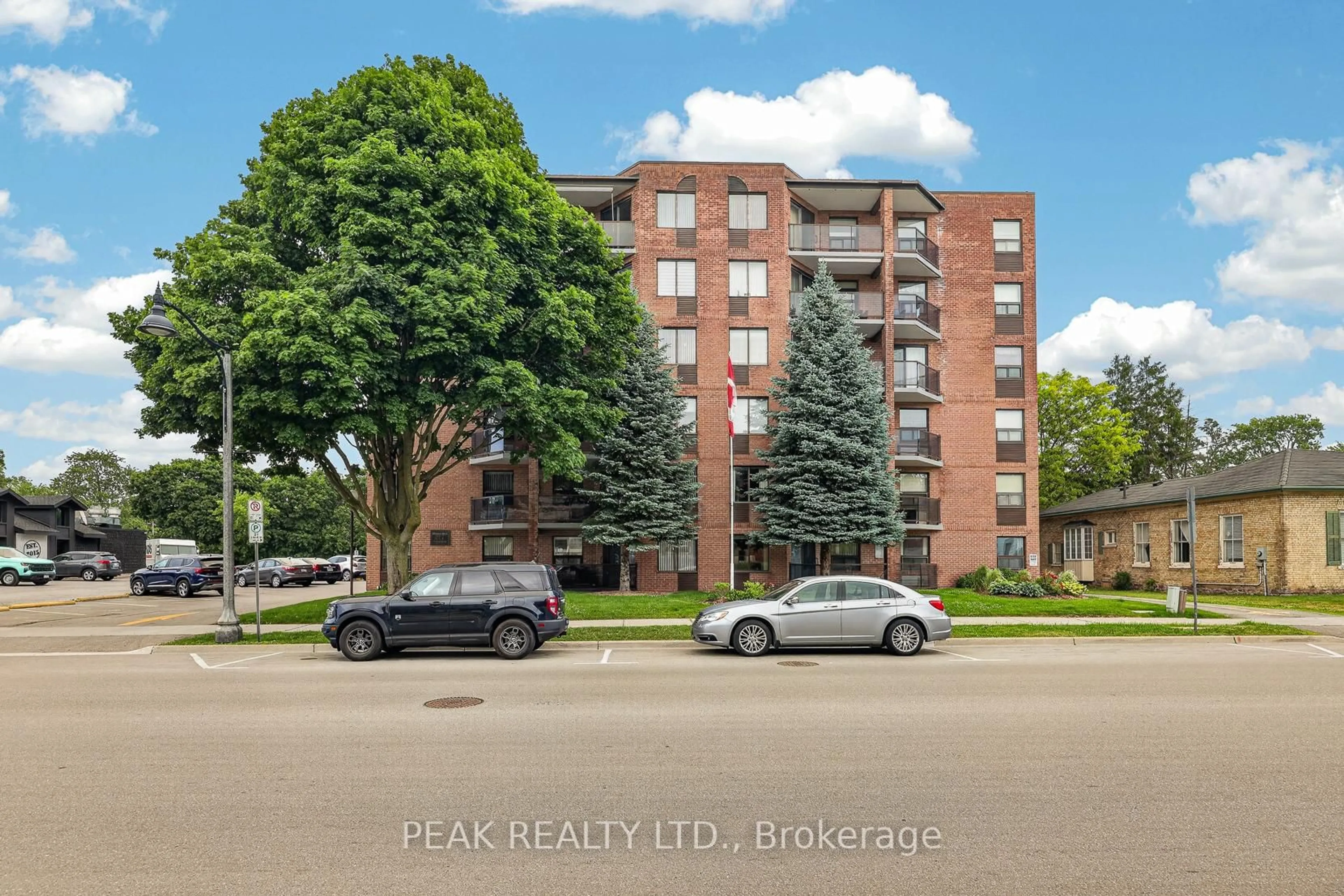 Unknown for 217 Thames St #104, Ingersoll Ontario N5C 2T6