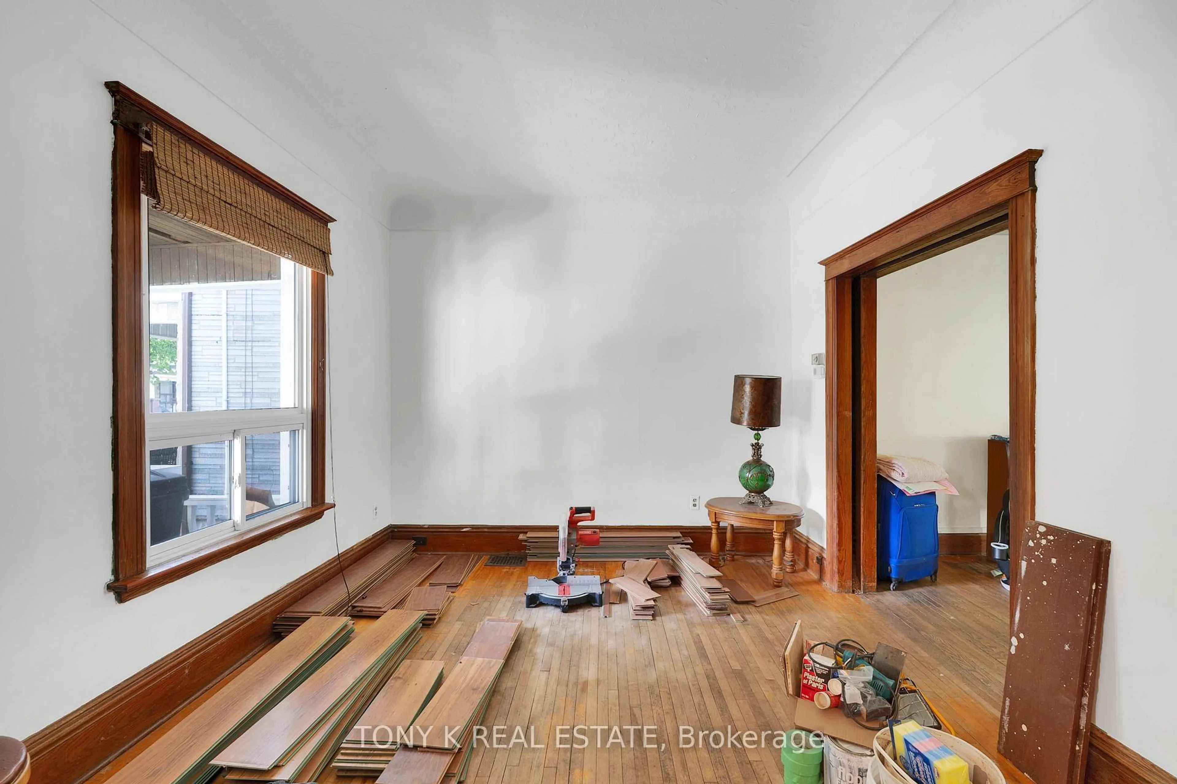 A pic of a room for 59 Francis St, Hamilton Ontario L8L 3V2