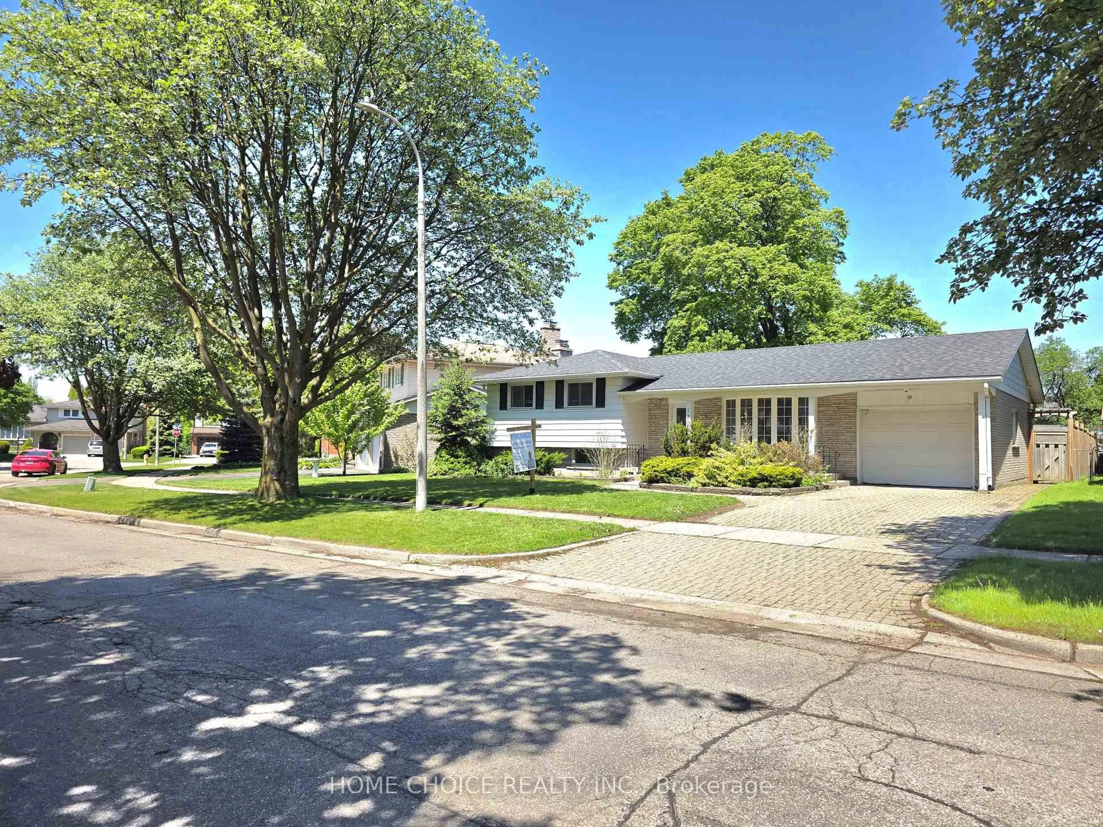 Unknown for 130 Champlain Cres, Kitchener Ontario N2B 2Y6