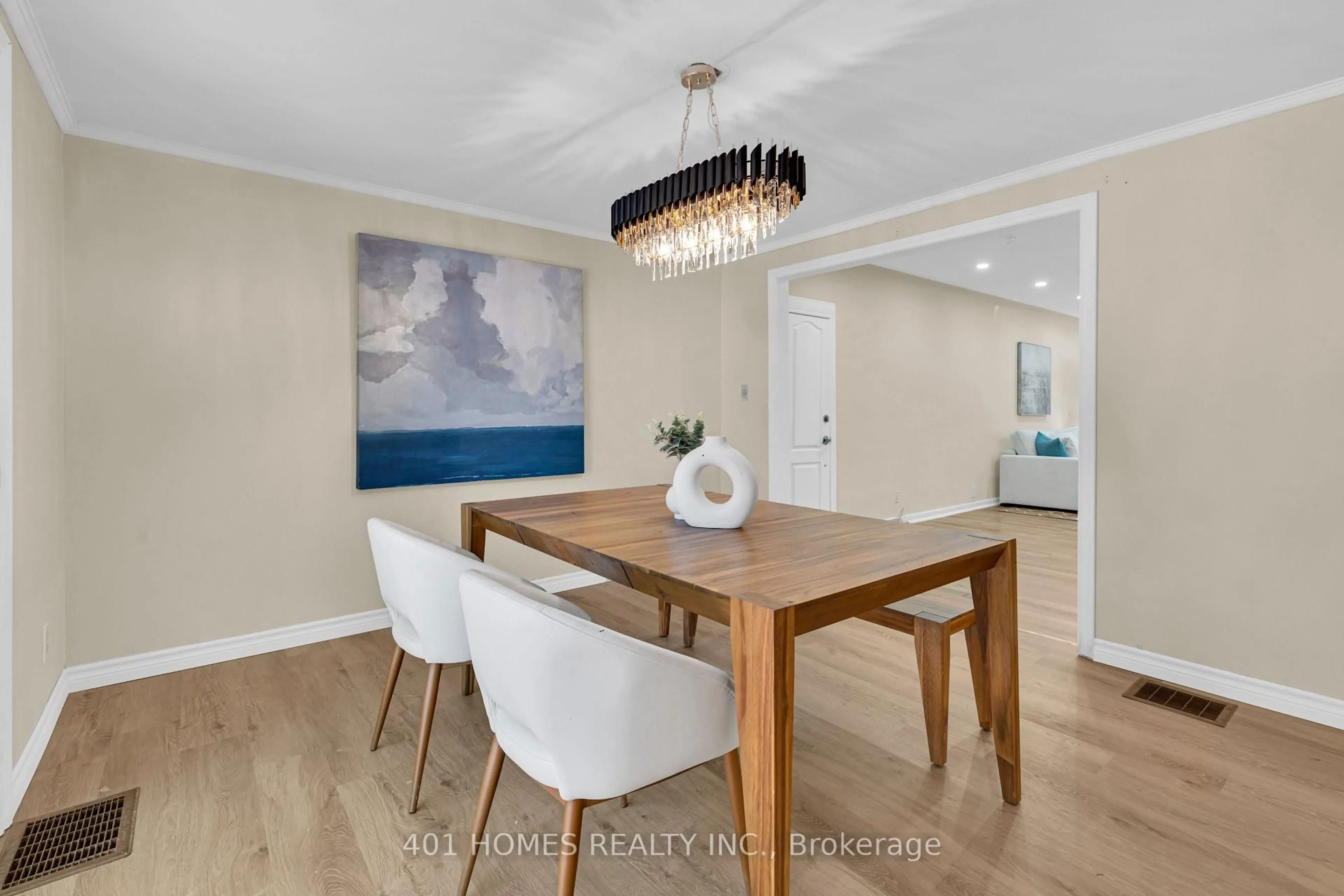 Dining room, wood/laminate floor for 3711 Dandurand Blvd, Windsor Ontario N9E 2G4