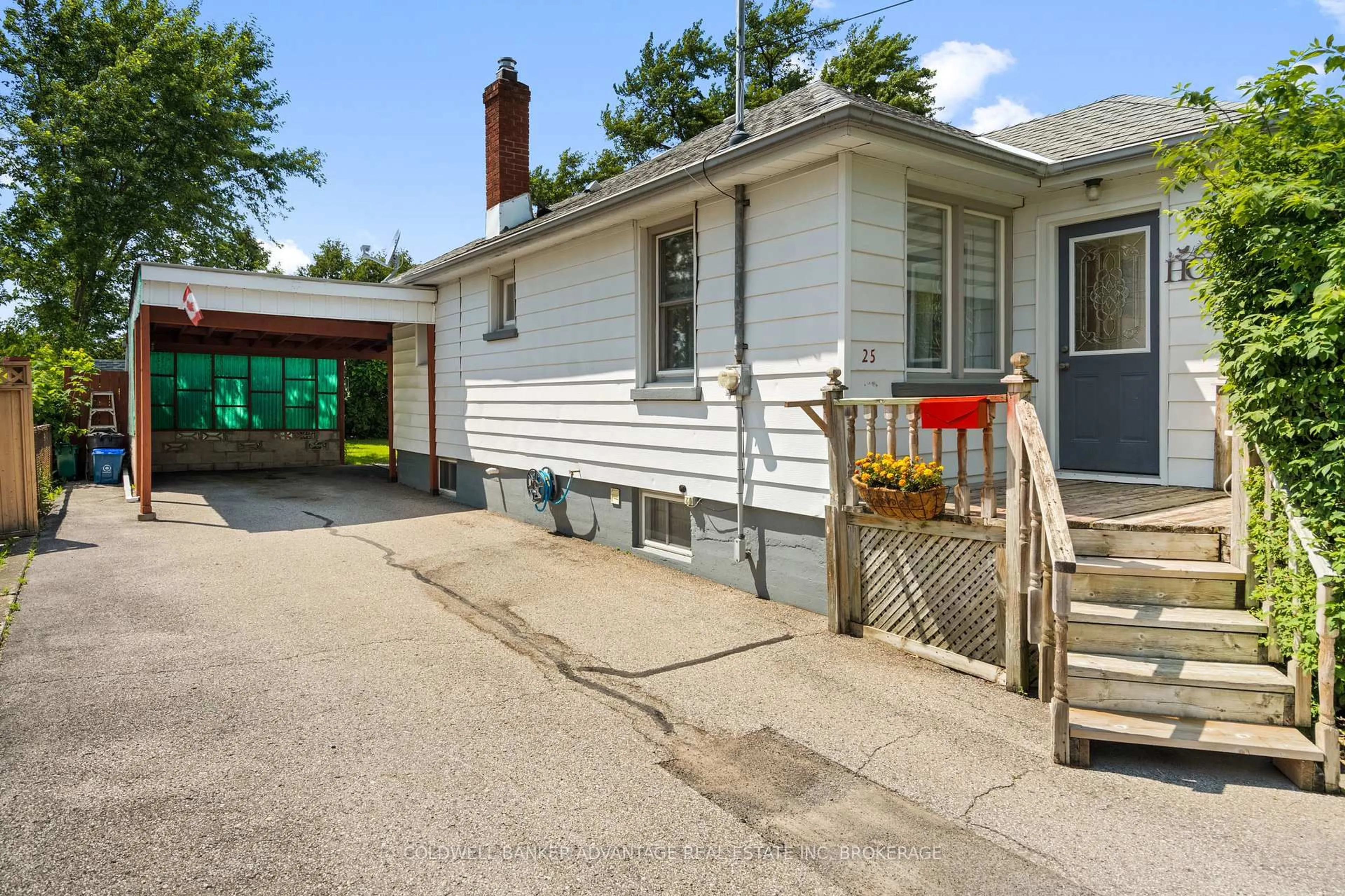 Unknown for 25 Lyons Ave, Welland Ontario L3B 1L8