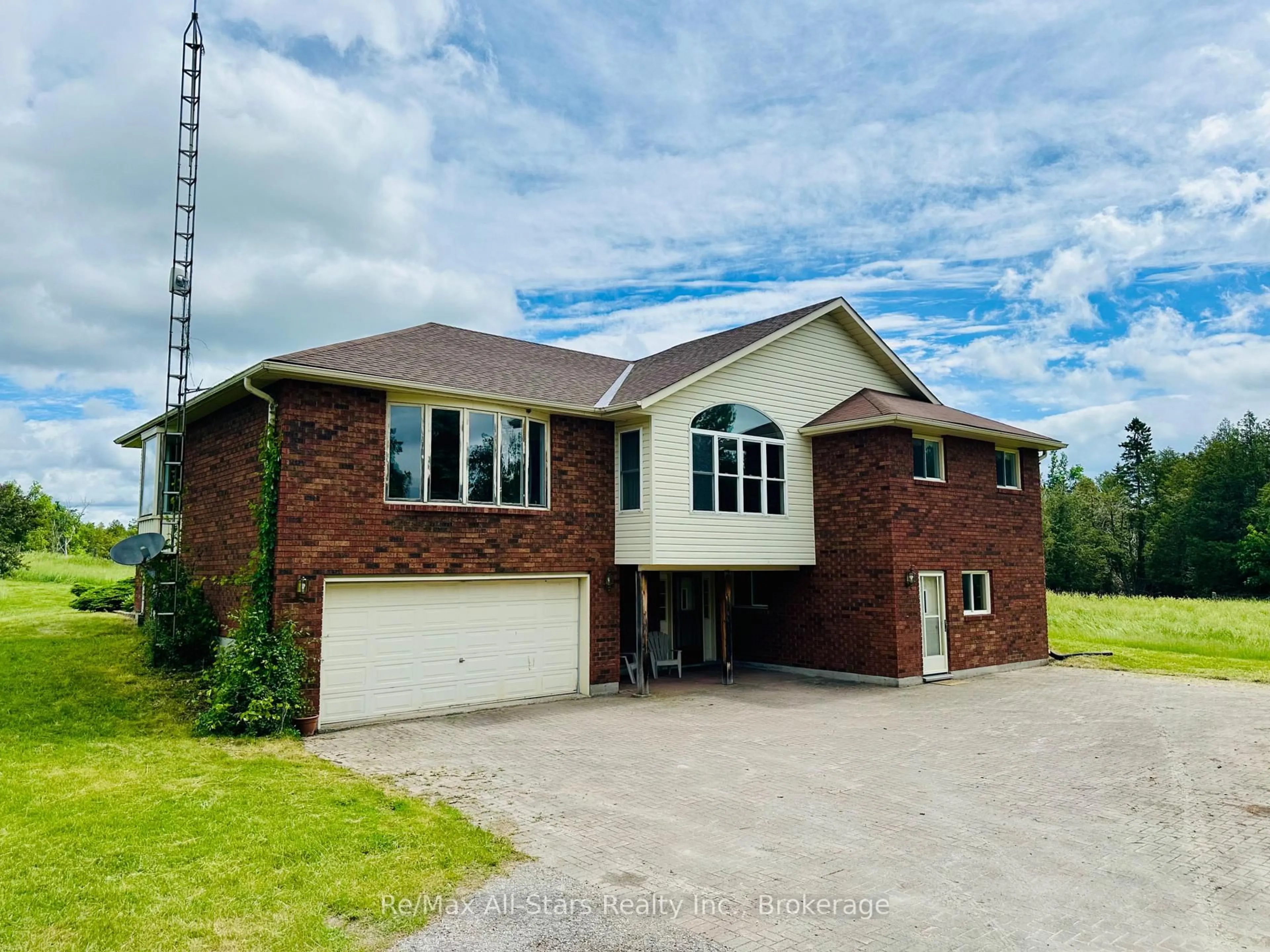 A pic from outside/outdoor area/front of a property/back of a property/a pic from drone, unknown for 272 Providence Rd, Kawartha Lakes Ontario K0M 1N0