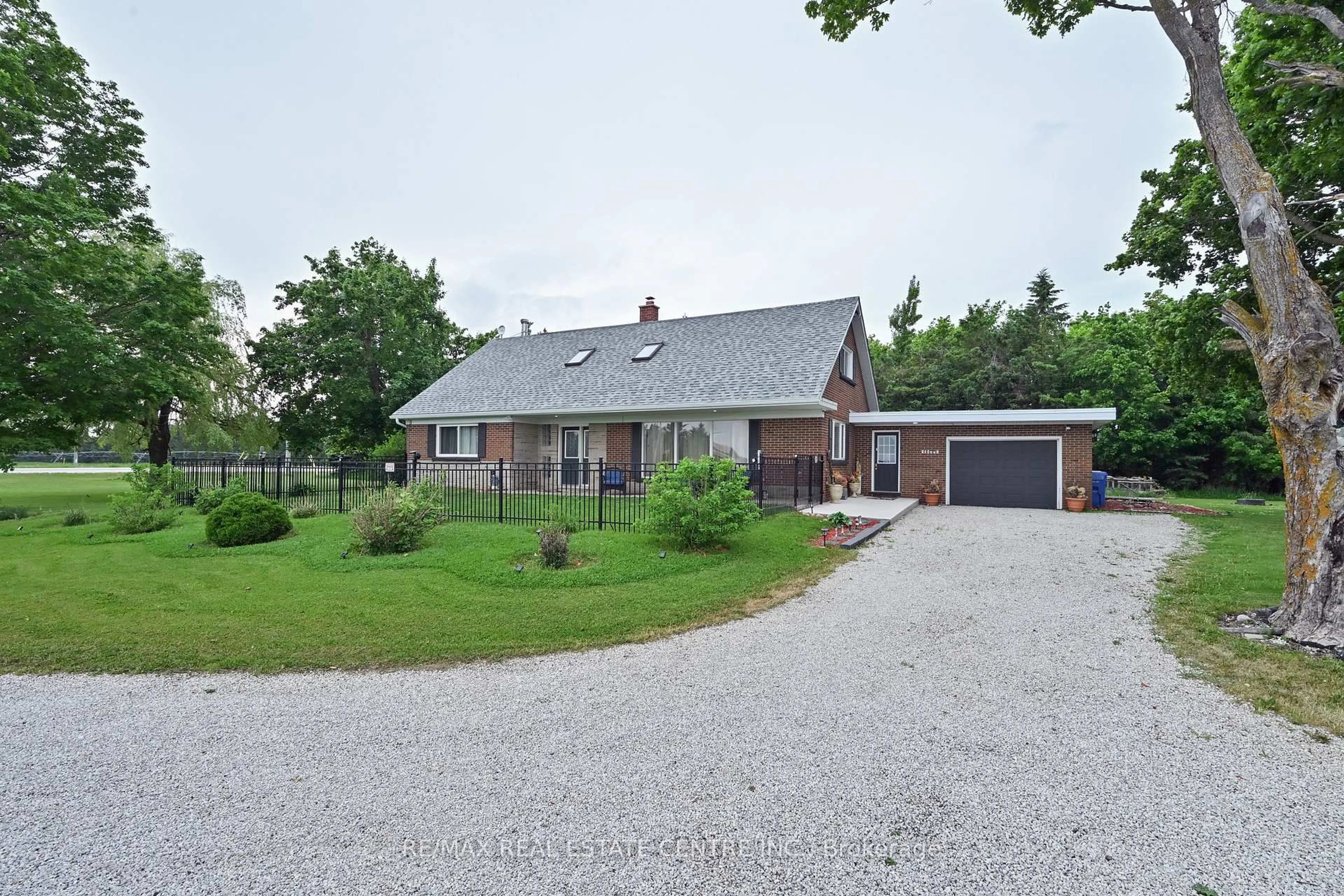 A pic from outside/outdoor area/front of a property/back of a property/a pic from drone, street for 518325 County Rd 124 Rd, Melancthon Ontario L9C 1W1