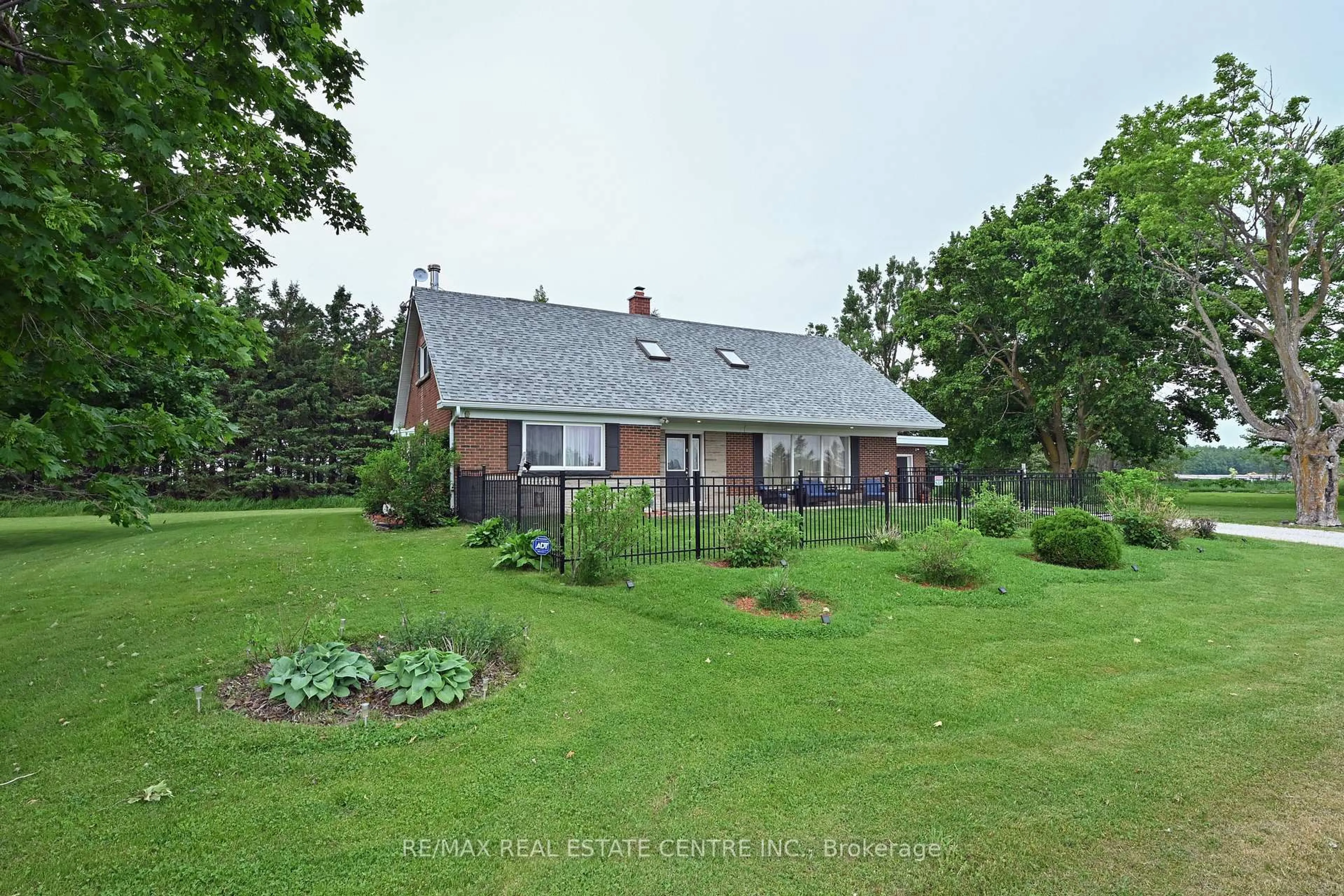 A pic from outside/outdoor area/front of a property/back of a property/a pic from drone, street for 518325 County Rd 124 Rd, Melancthon Ontario L9C 1W1