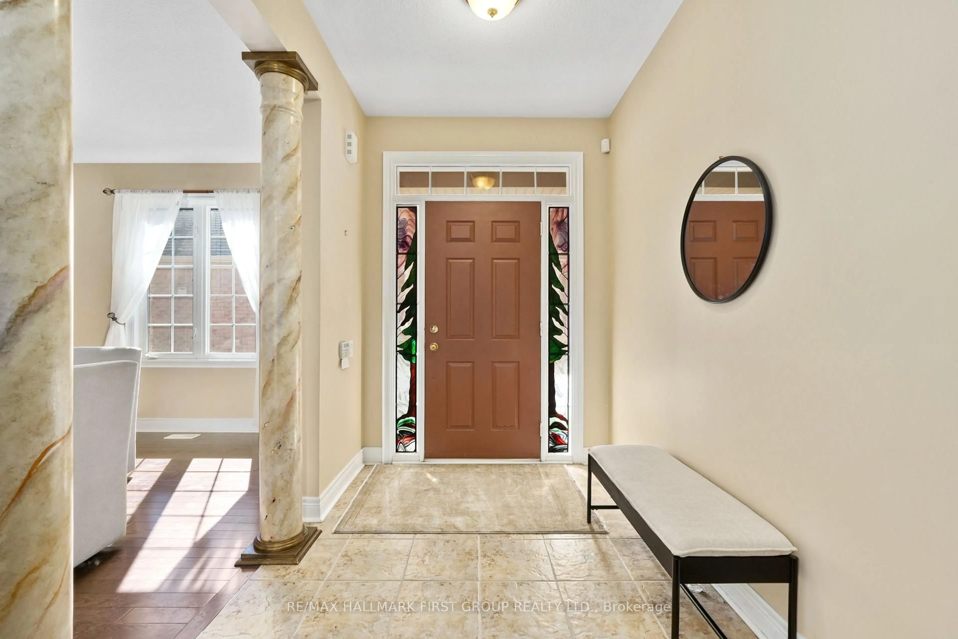 Indoor entryway for 3 Potts Lane, Port Hope Ontario L1A 0A4