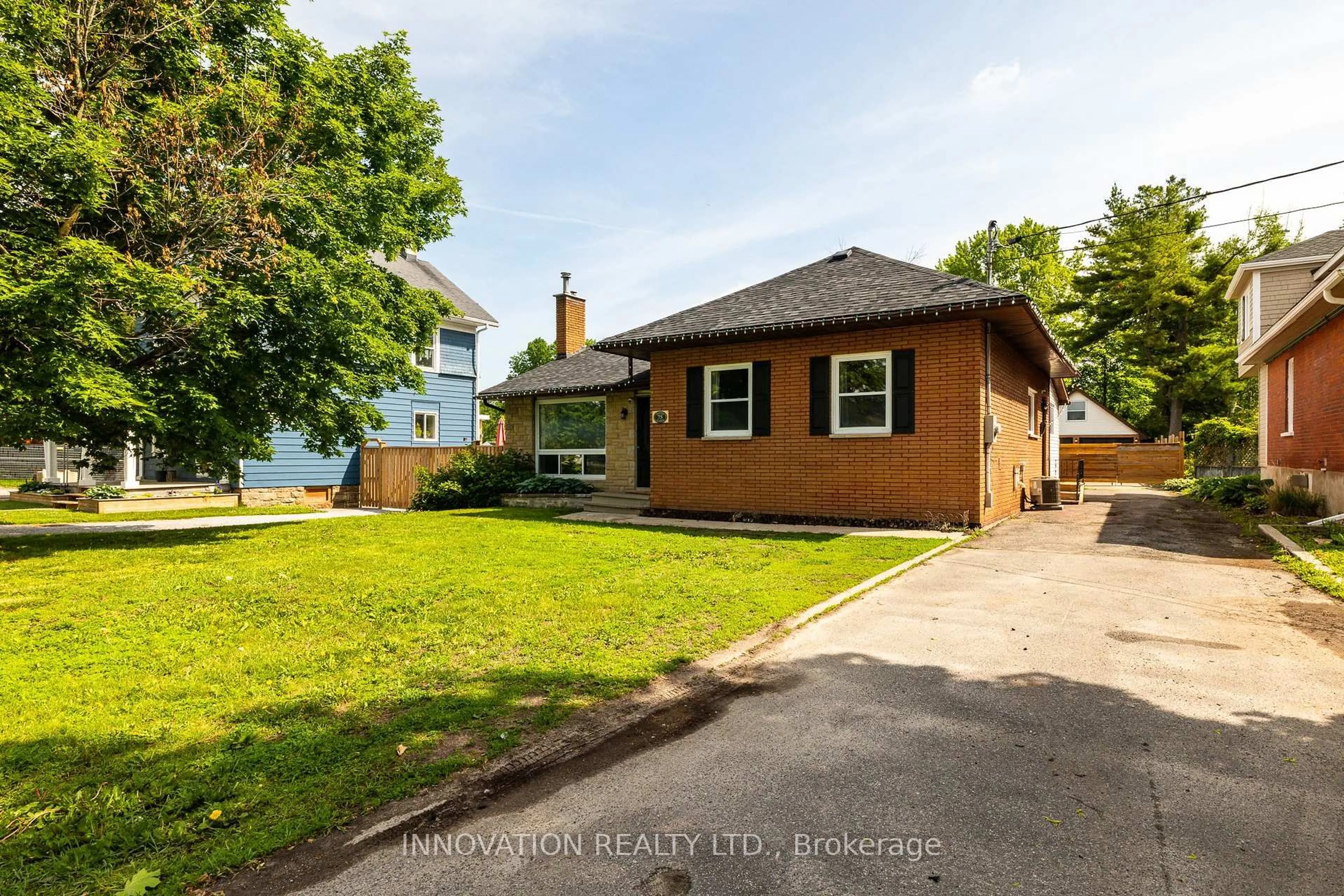 A pic from outside/outdoor area/front of a property/back of a property/a pic from drone, street for 75 WILSON St, Perth Ontario K7H 2N7