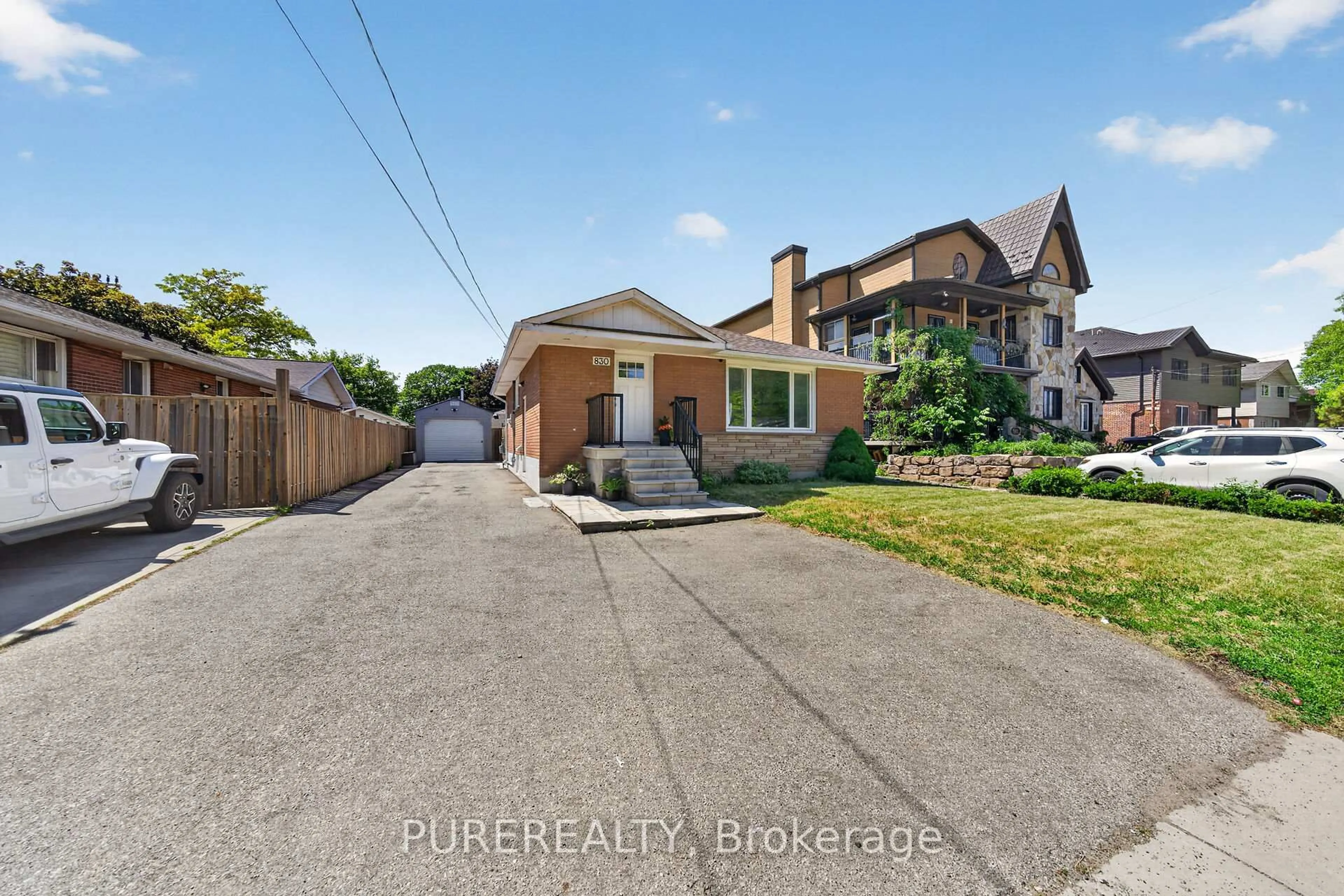 A pic from outside/outdoor area/front of a property/back of a property/a pic from drone, street for 830 Garth St, Hamilton Ontario L9C 4K5