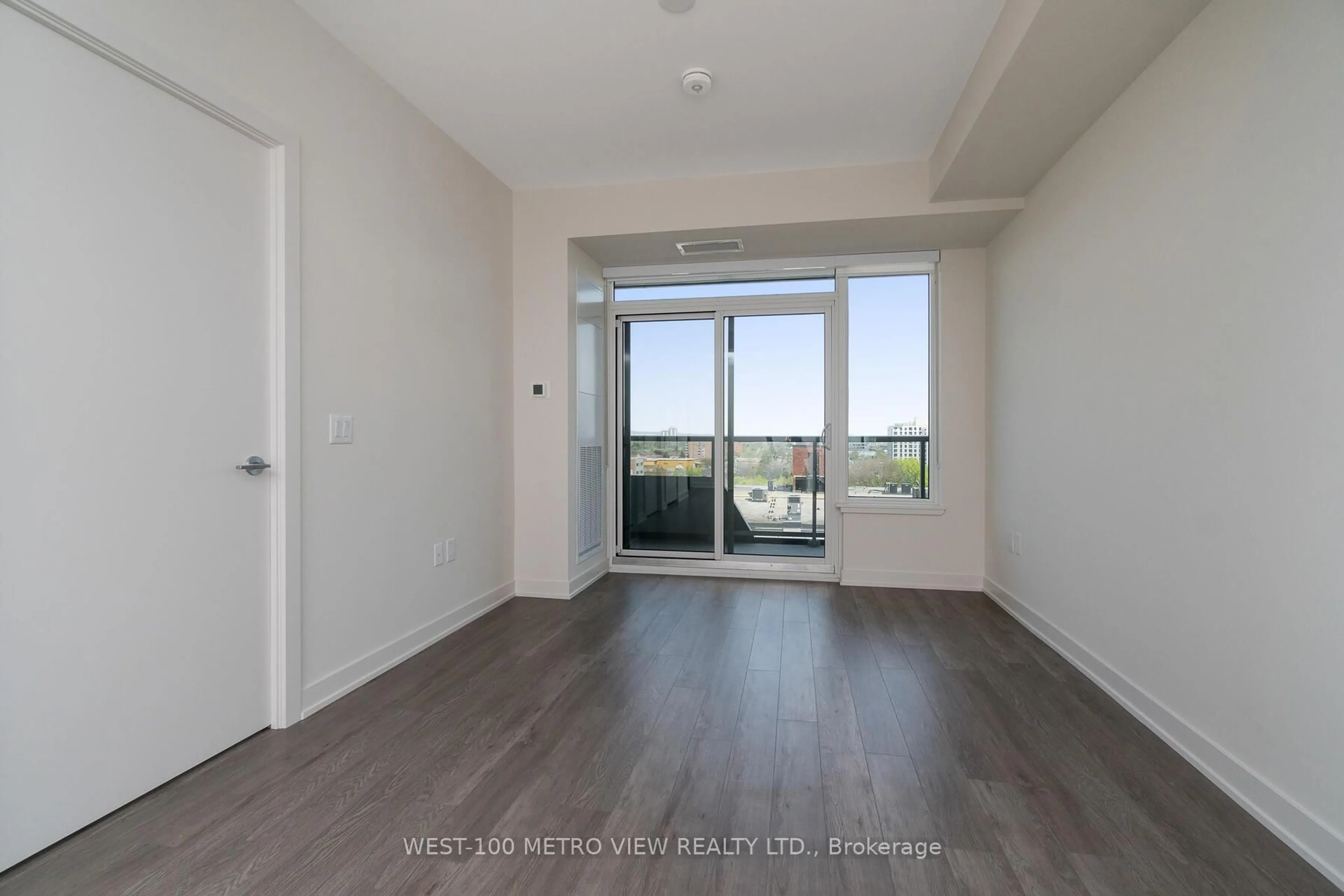 A pic of a room for 212 King William St #822, Hamilton Ontario L8R 3P2