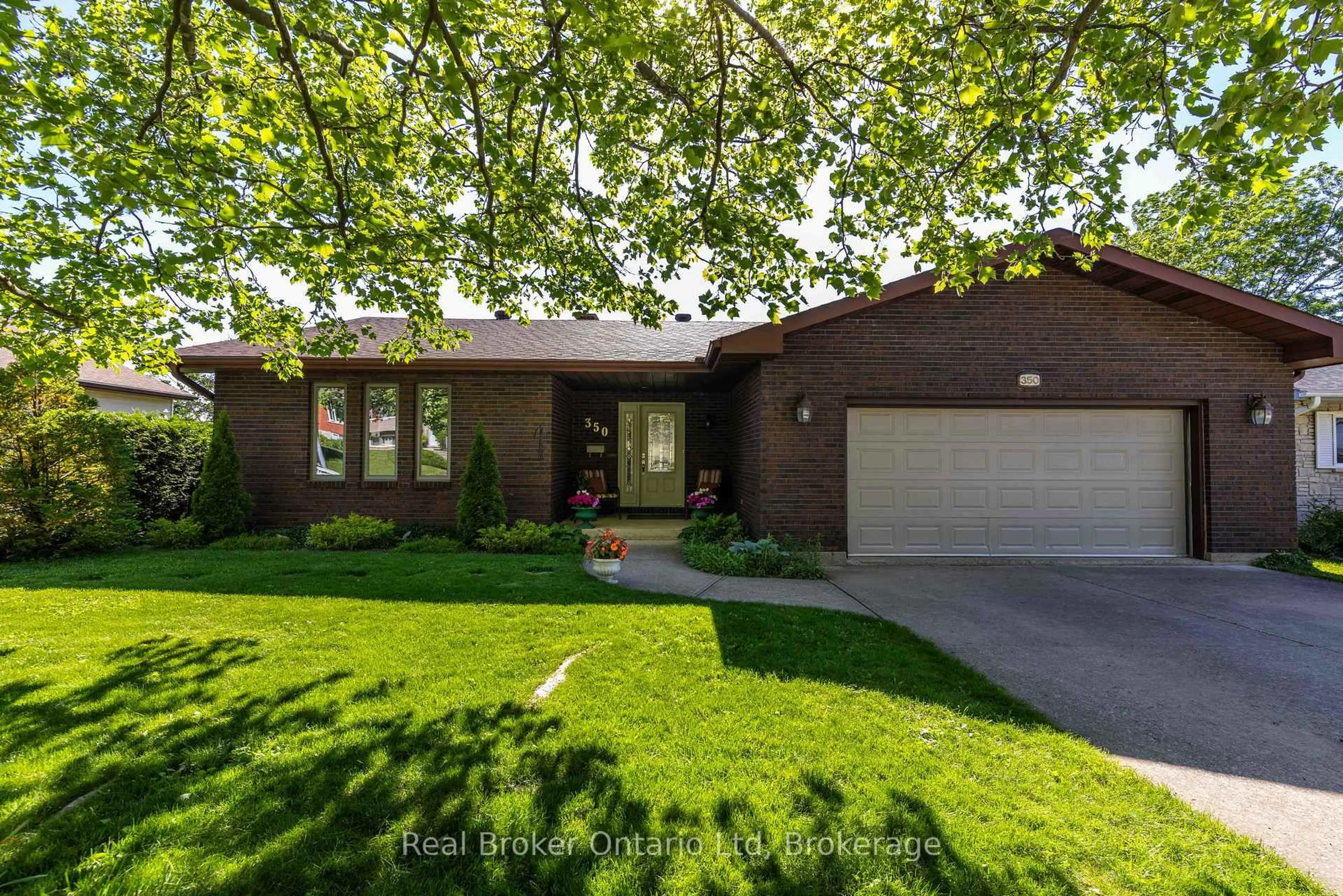 Home with brick exterior material, street for 350 8th A Ave, Owen Sound Ontario N4K 3A2