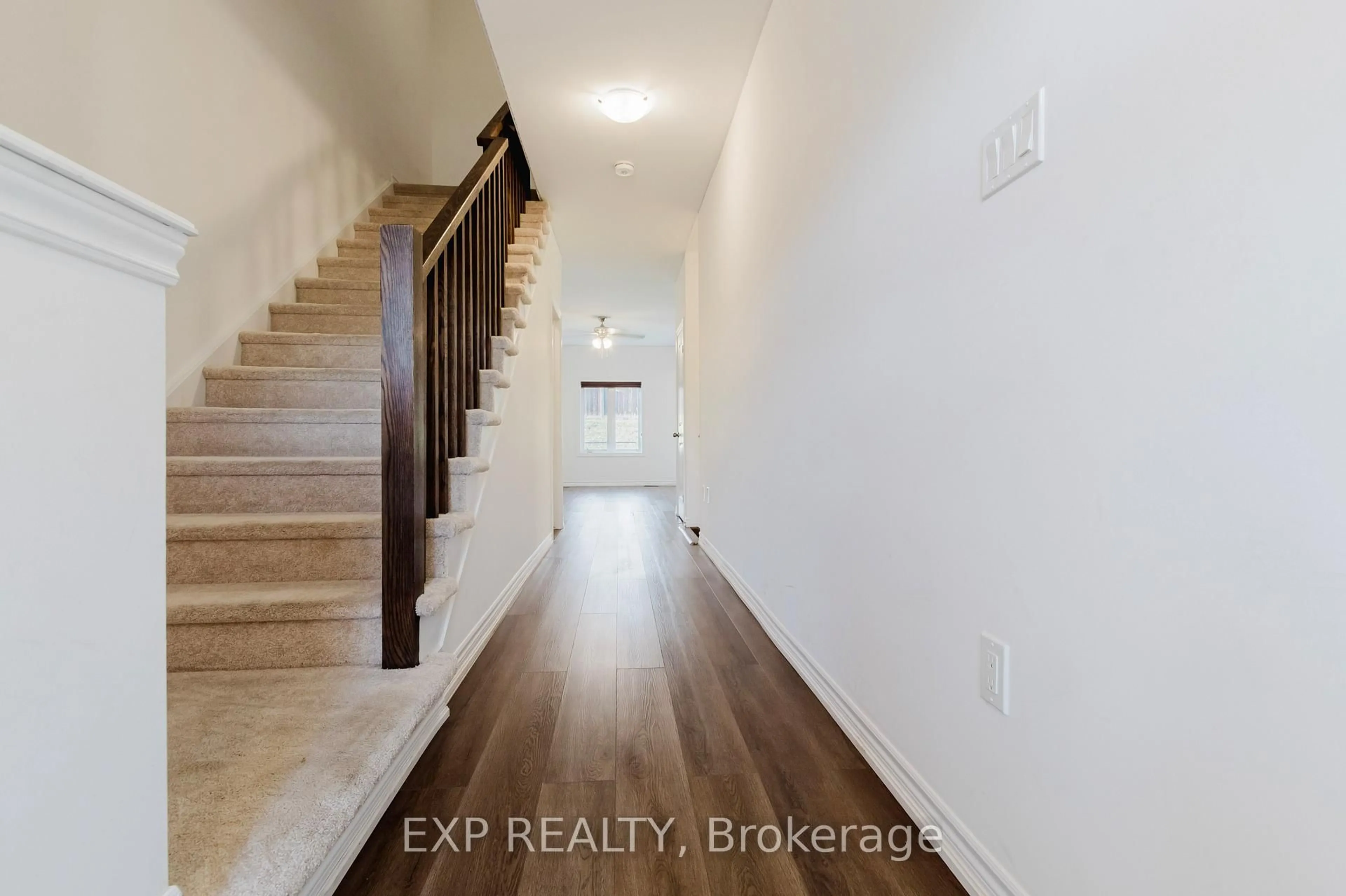 Indoor entryway for 67 Bilanski Farm Rd, Brantford Ontario N3S 0J6