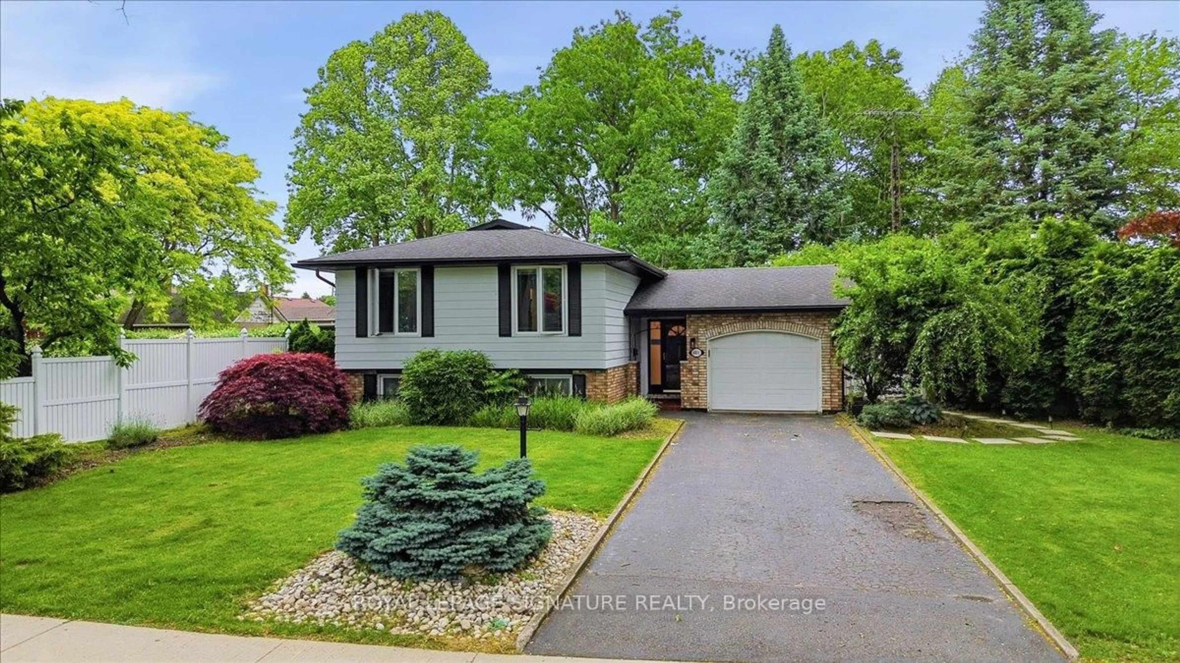 Home with brick exterior material, street for 6011 Theresa St, Niagara Falls Ontario L2J 2A4