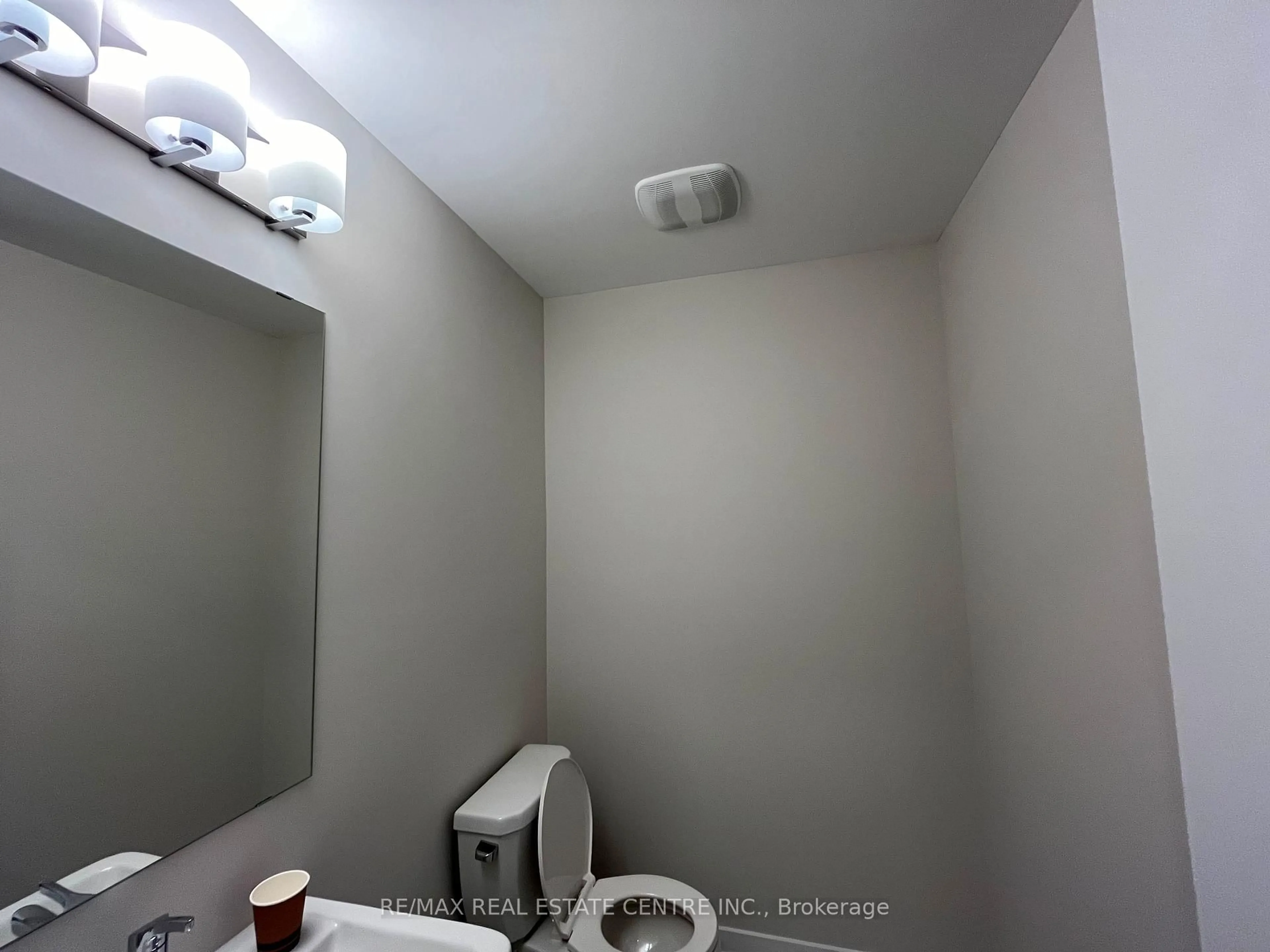 A pic of a room for 540 Oldenburg Ave, Richmond Ontario K0A 2Z0