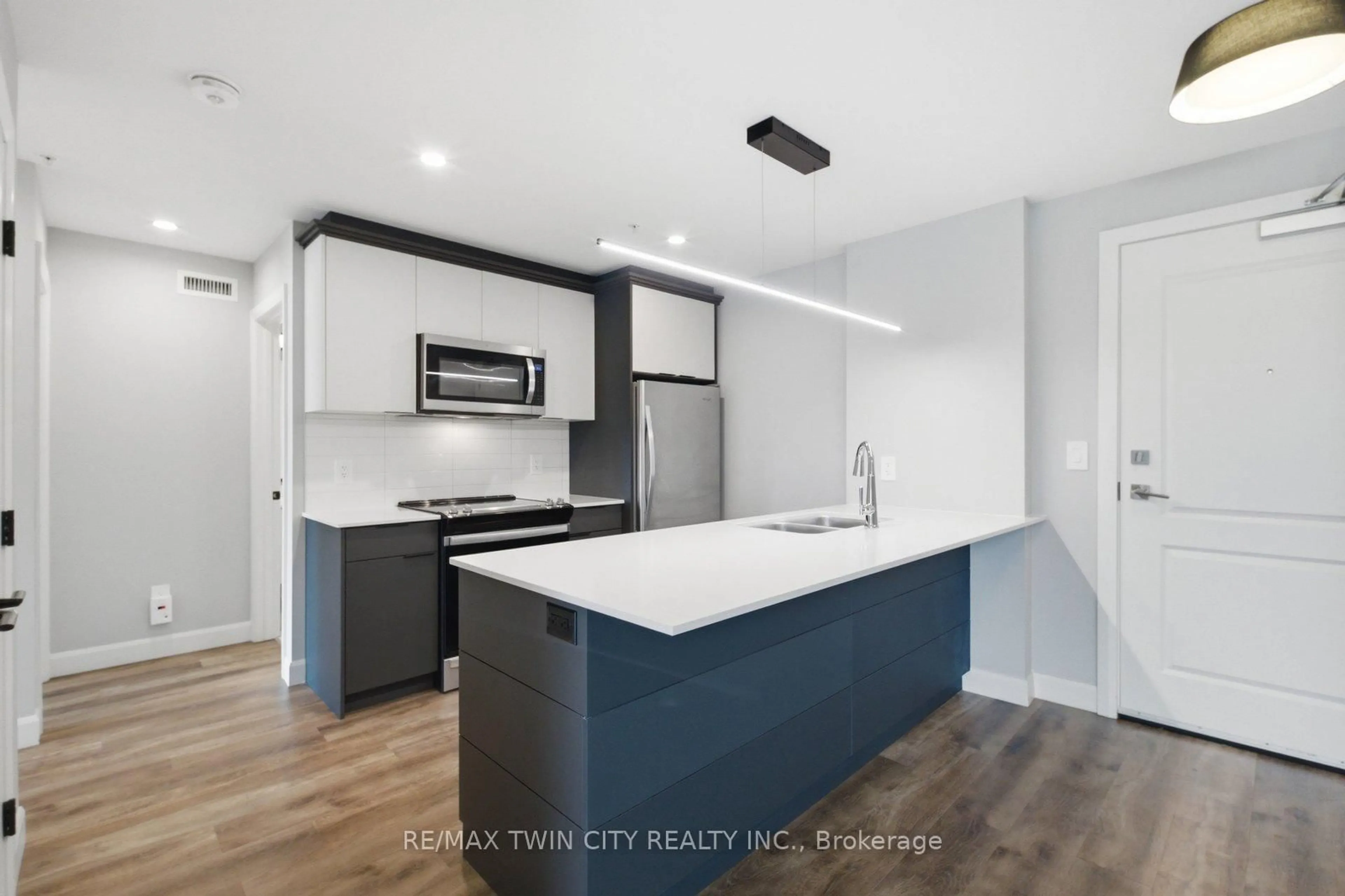 Open concept kitchen, unknown for 34 Norman St #108, Brantford Ontario N3R 2Y1