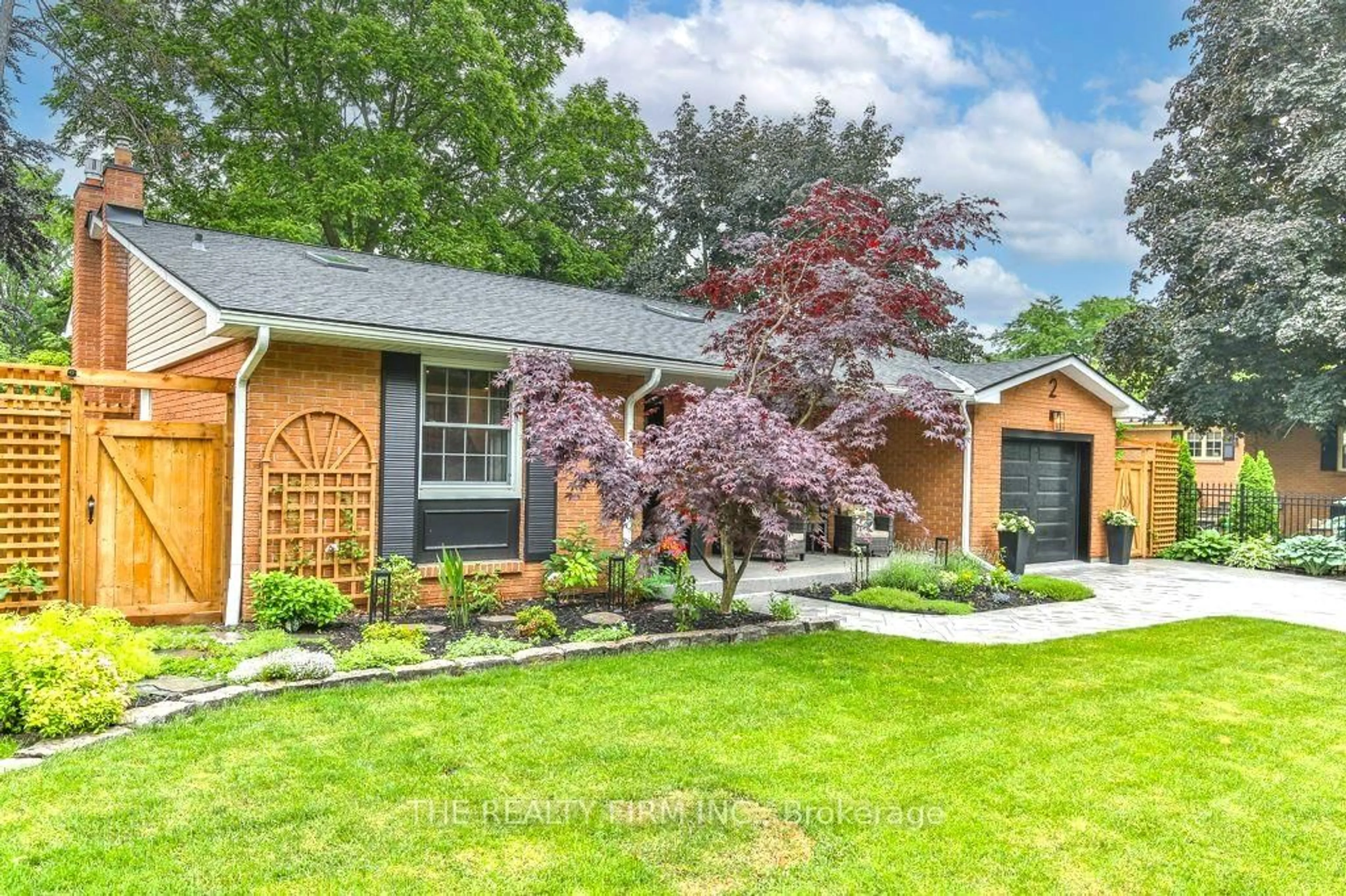 Home with brick exterior material, street for 2 OAKWOOD Dr, London South Ontario N6K 2V4