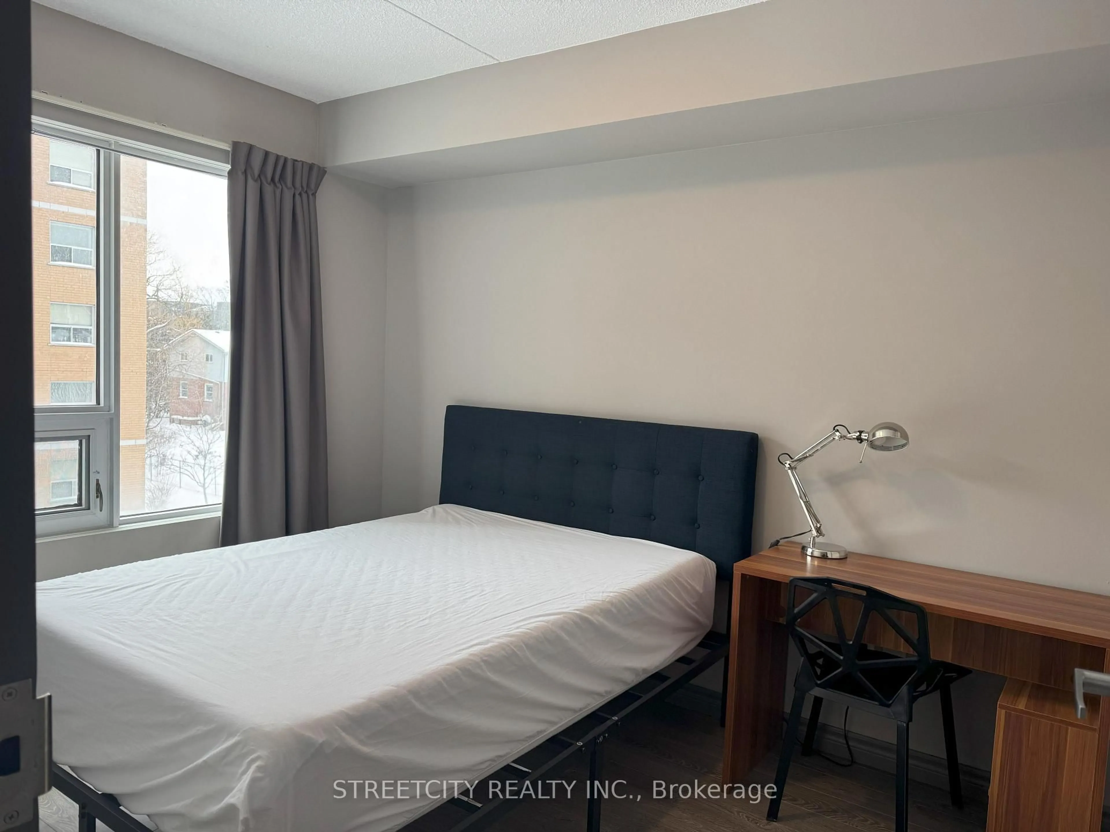 A pic of a room for 321 Spruce St #501, Waterloo Ontario N2L 0G4