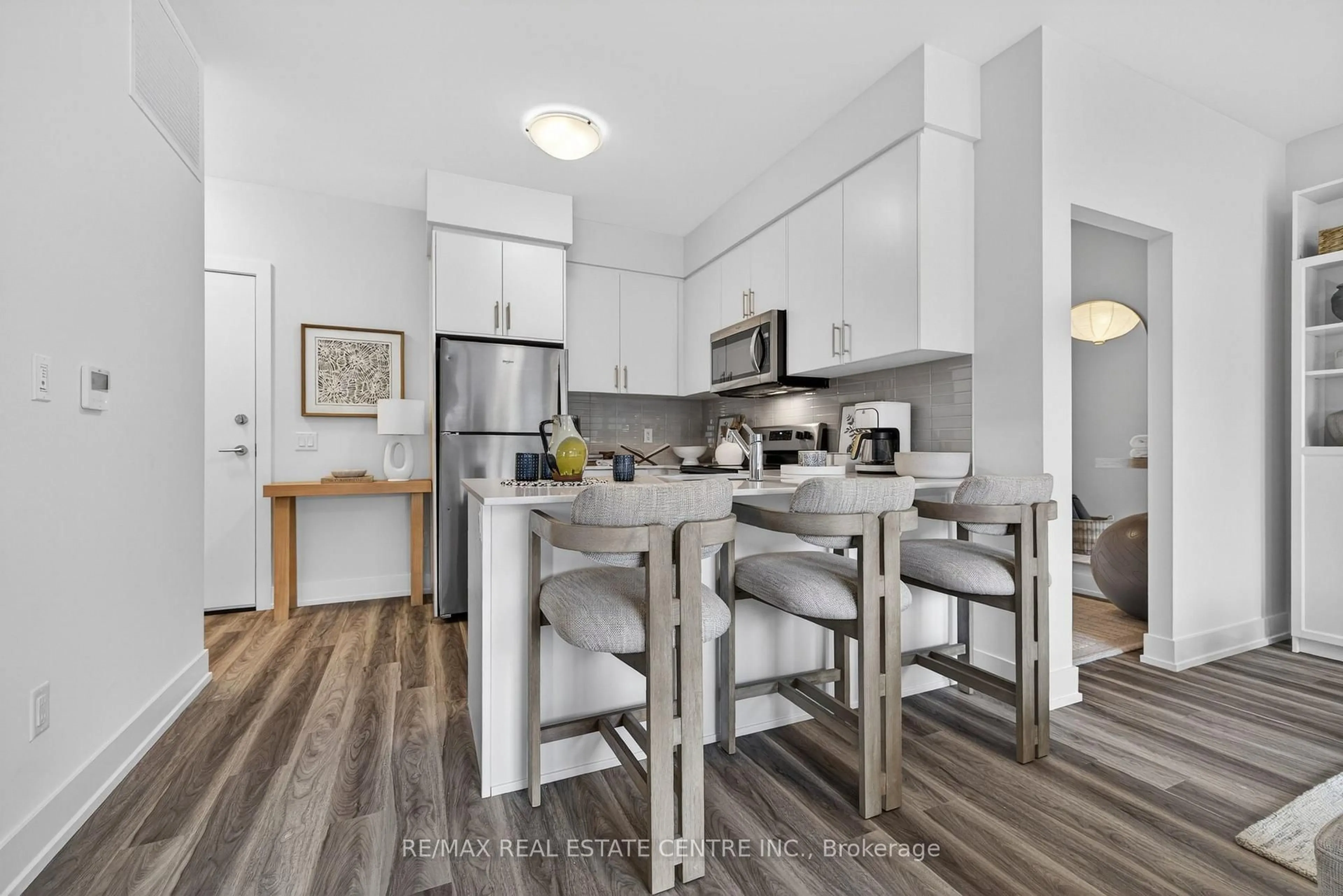 Open concept kitchen, unknown for 1100 Lackner Pl #205, Kitchener Ontario N2A 3R2