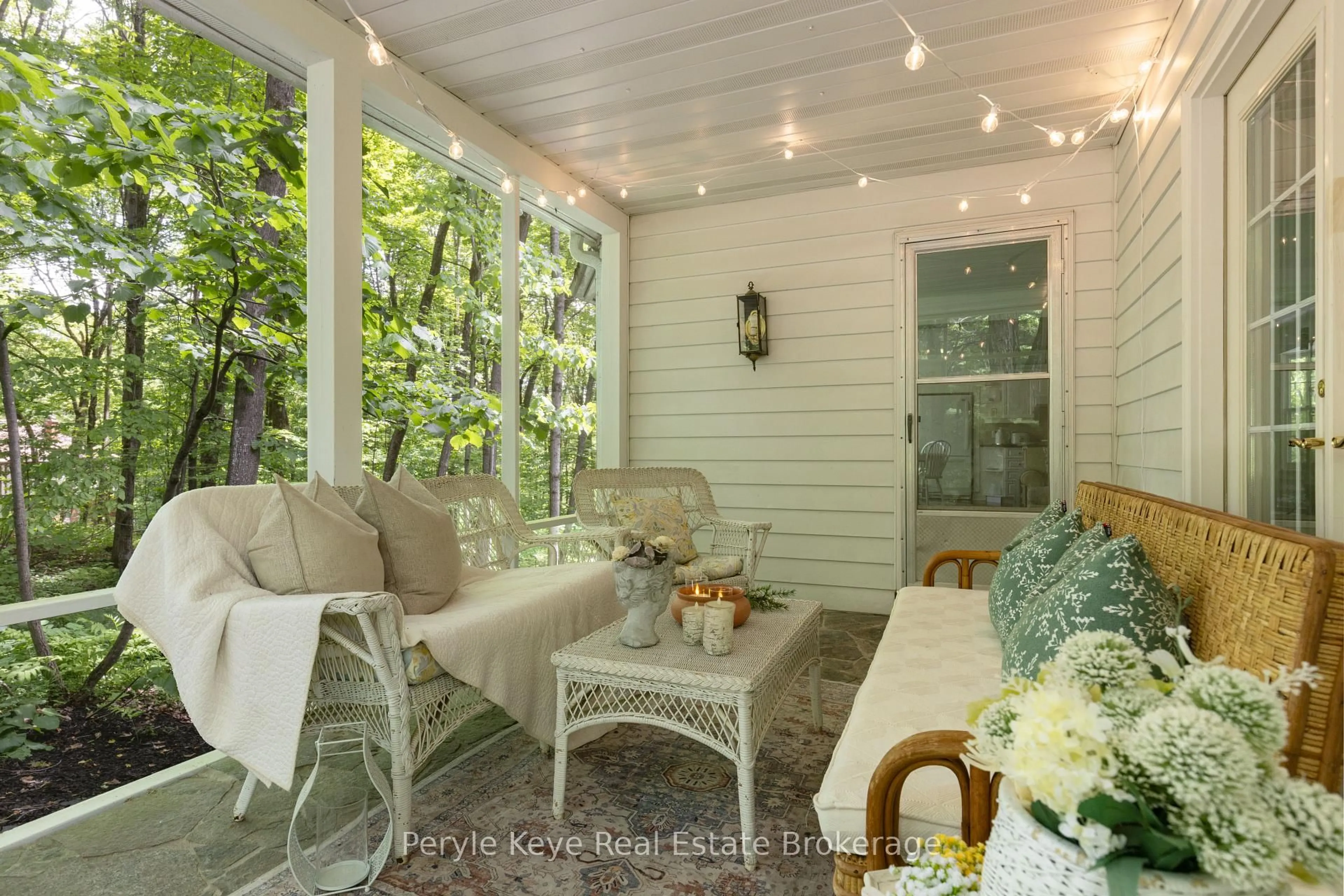 Patio, unknown for 74 Woodland Dr, Bracebridge Ontario P1L 1M2
