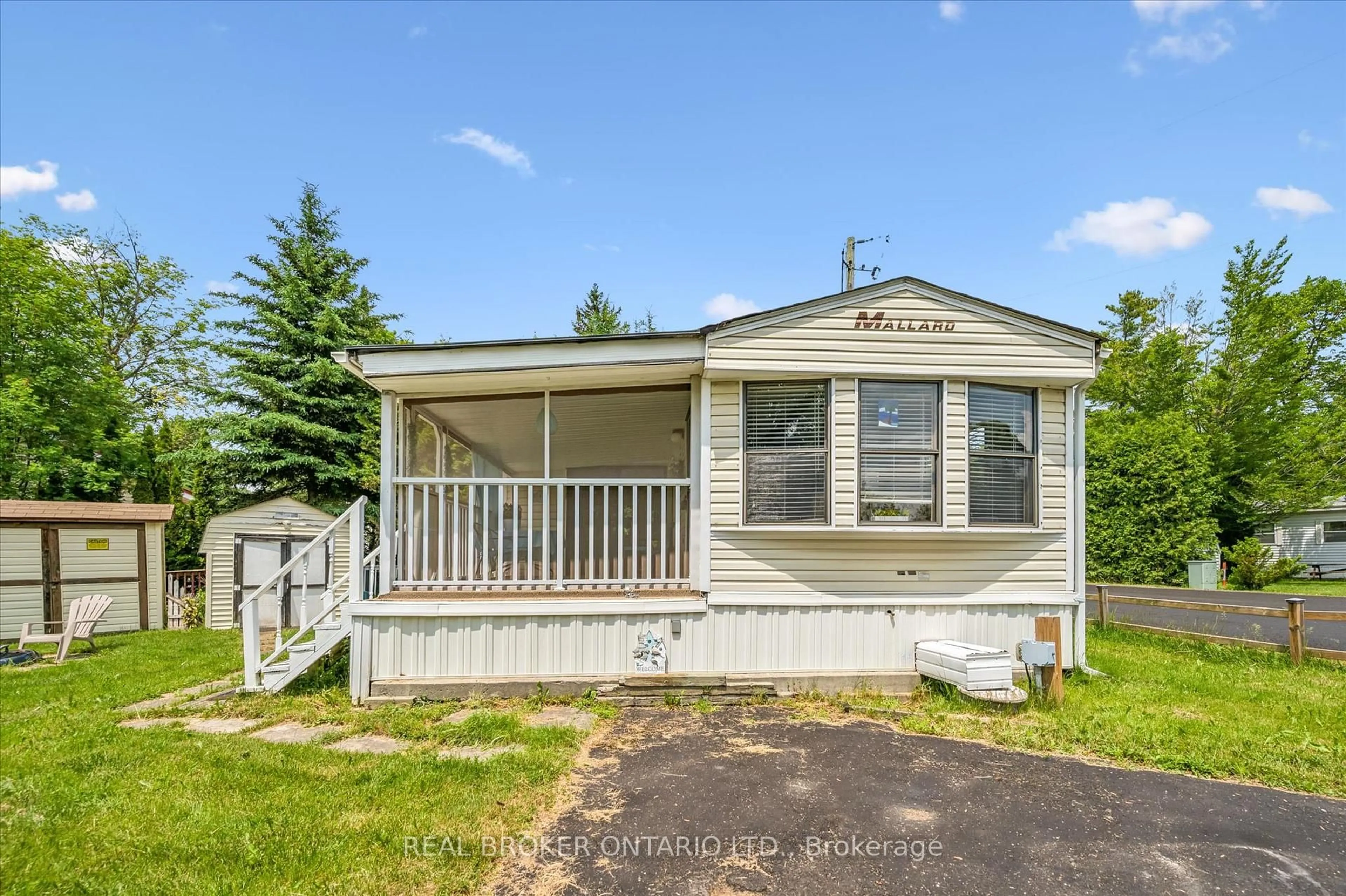 Home with vinyl exterior material, unknown for 157 Cedar Cres, Centre Wellington Ontario N1M 2W5