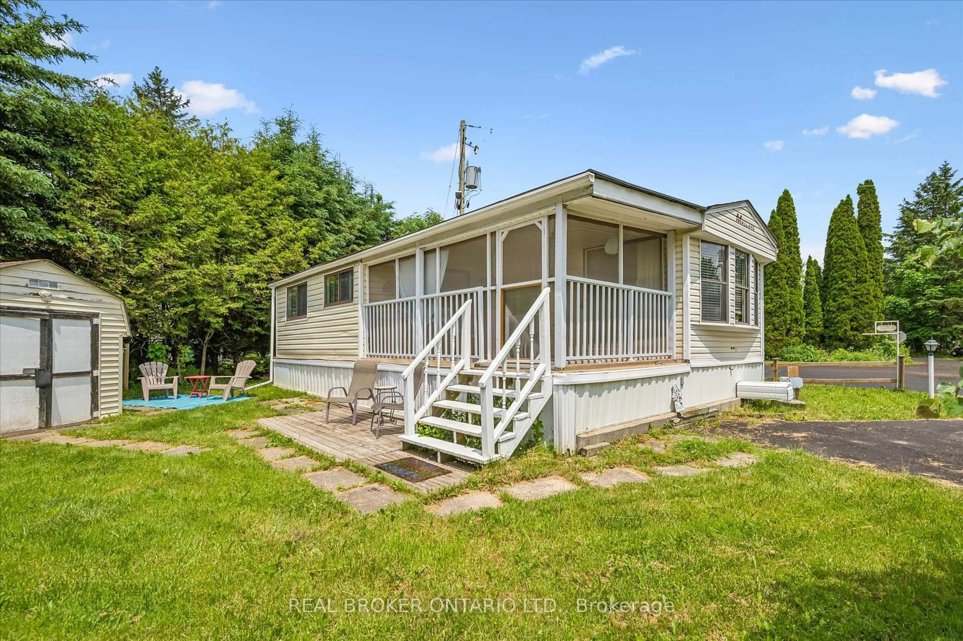 A pic from outside/outdoor area/front of a property/back of a property/a pic from drone, water/lake/river/ocean view for 157 Cedar Cres, Centre Wellington Ontario N1M 2W5