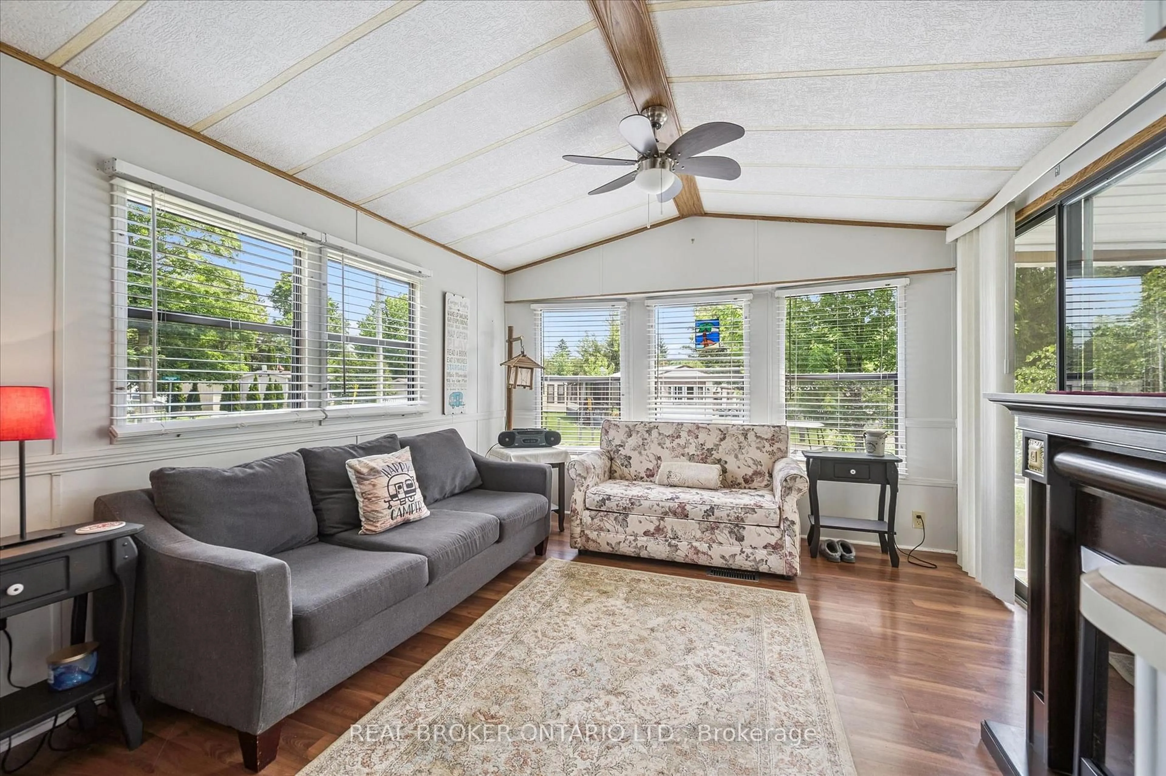 Living room with furniture, unknown for 157 Cedar Cres, Centre Wellington Ontario N1M 2W5