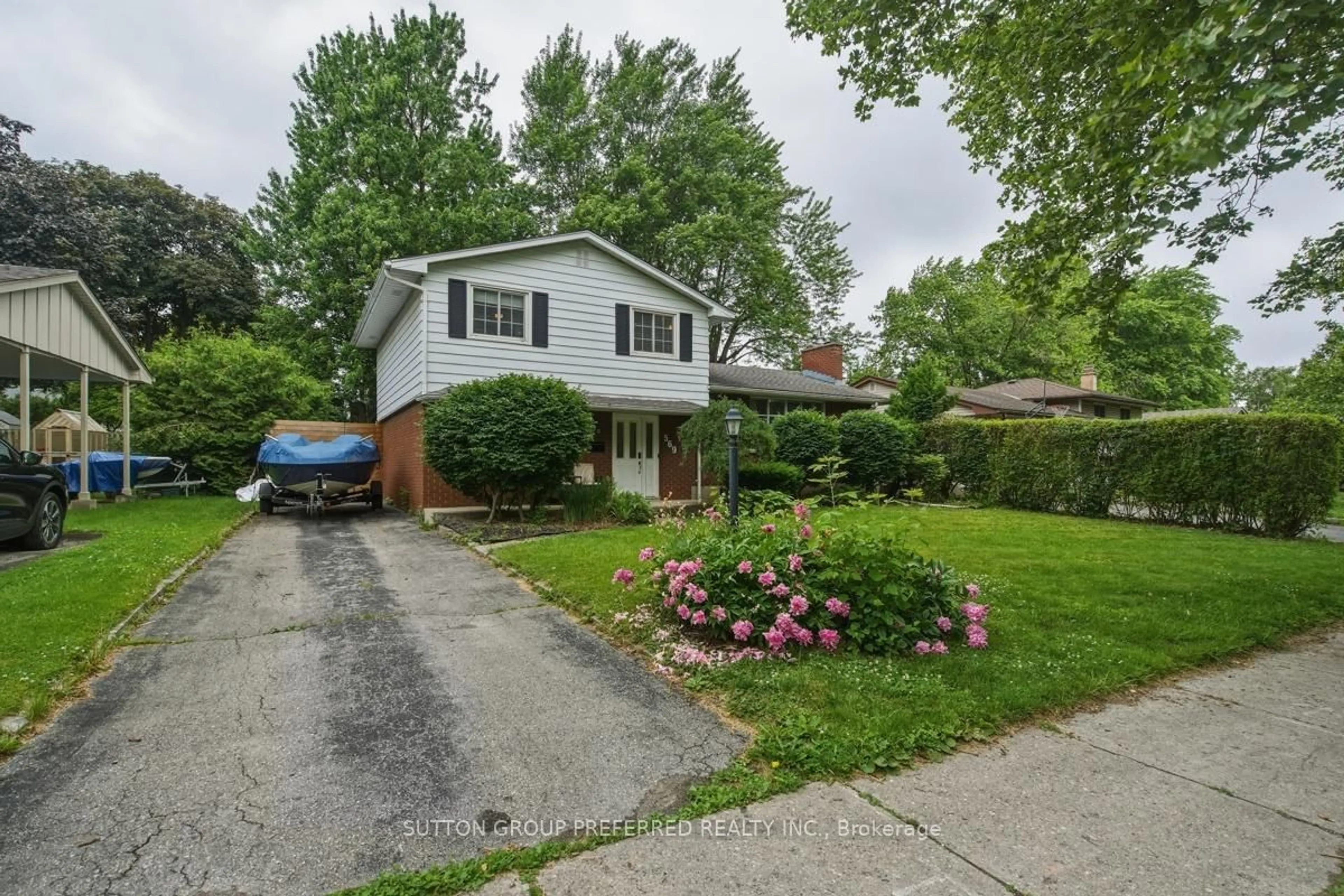 Unknown for 569 VISCOUNT Rd, London South Ontario N6J 2Y1