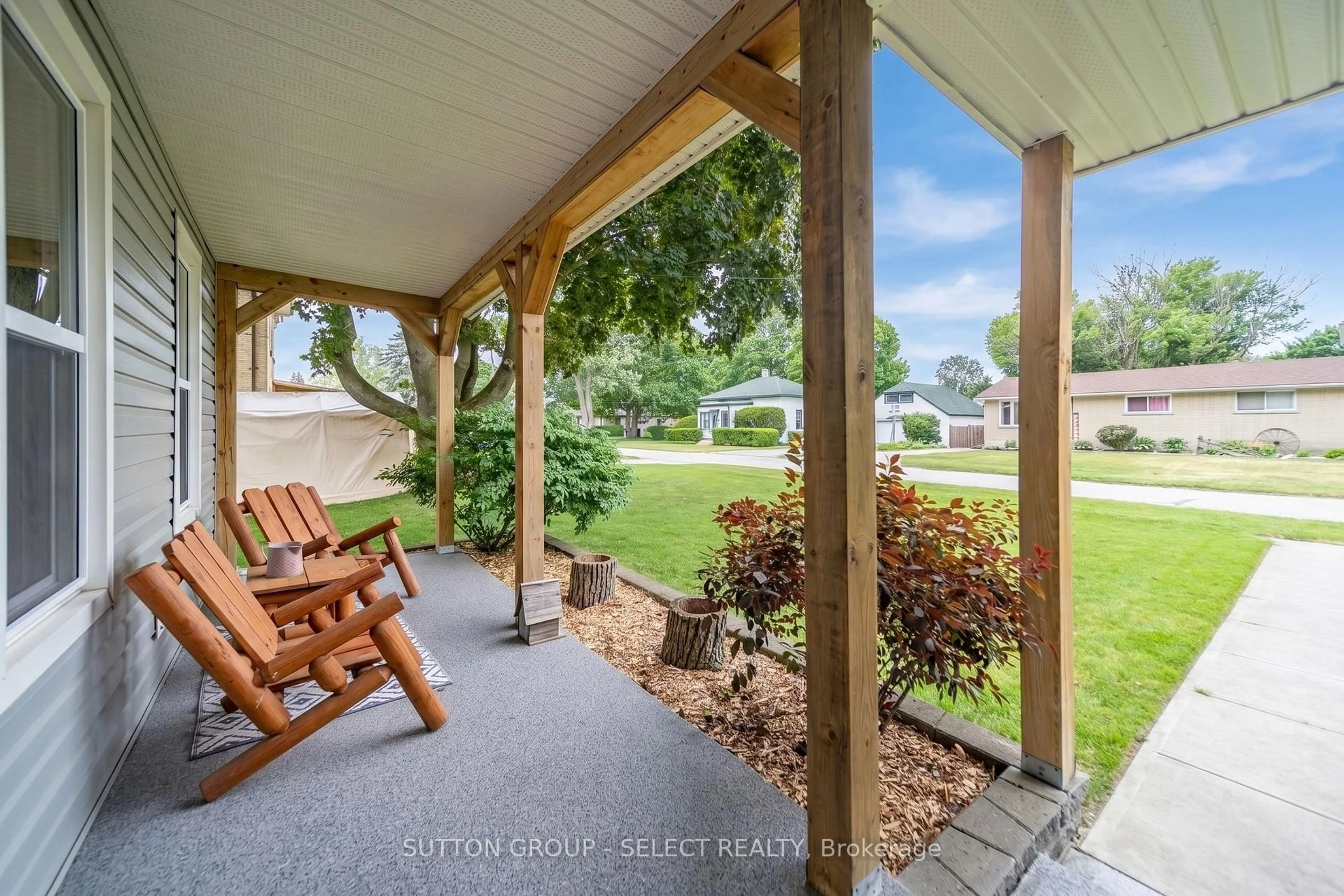 Patio, water/lake/river/ocean view for 245 Rapley St, Strathroy-Caradoc Ontario N7G 3E5
