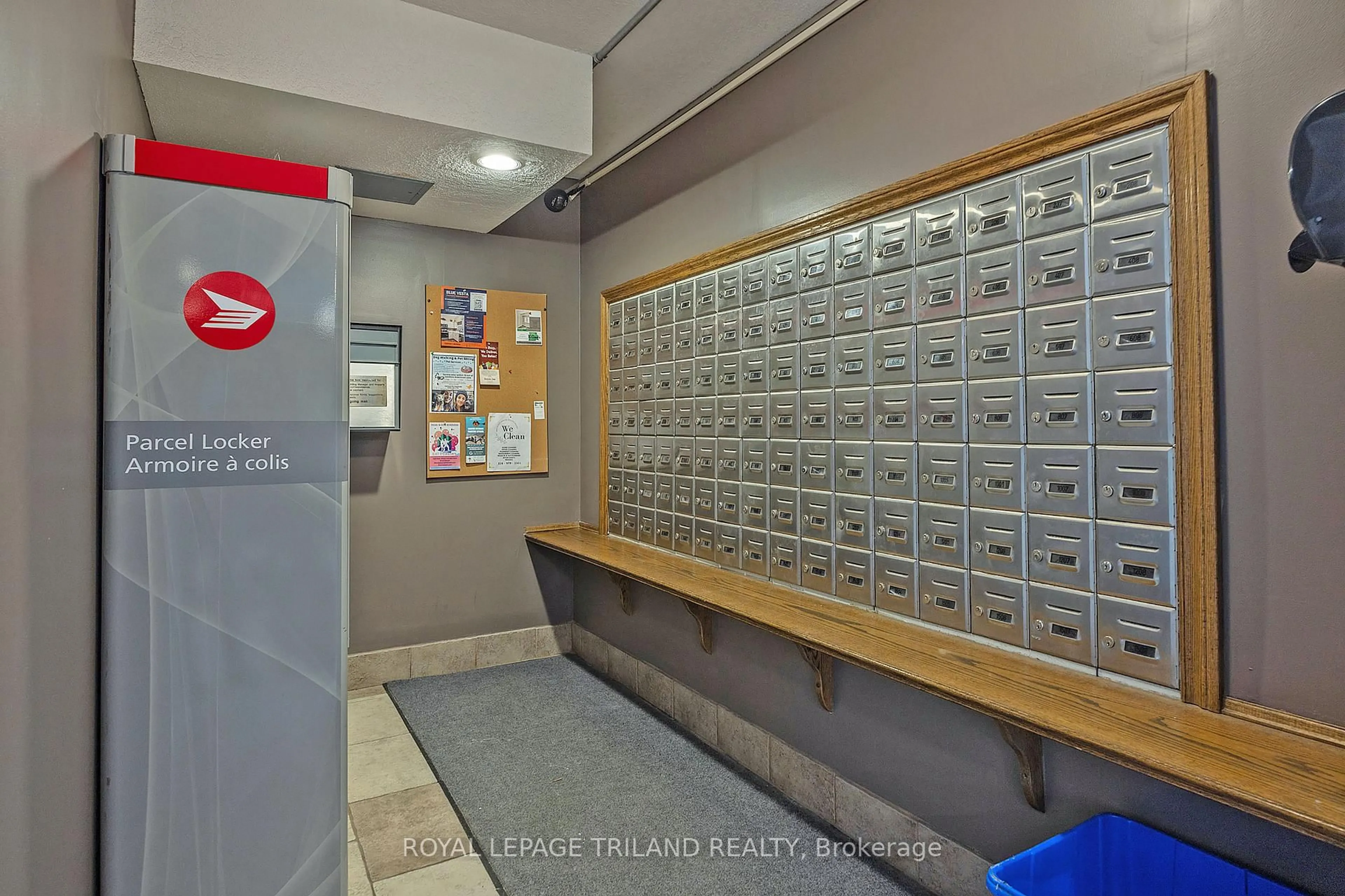 Lobby for 155 Kent St #606, London East Ontario N6A 5N7